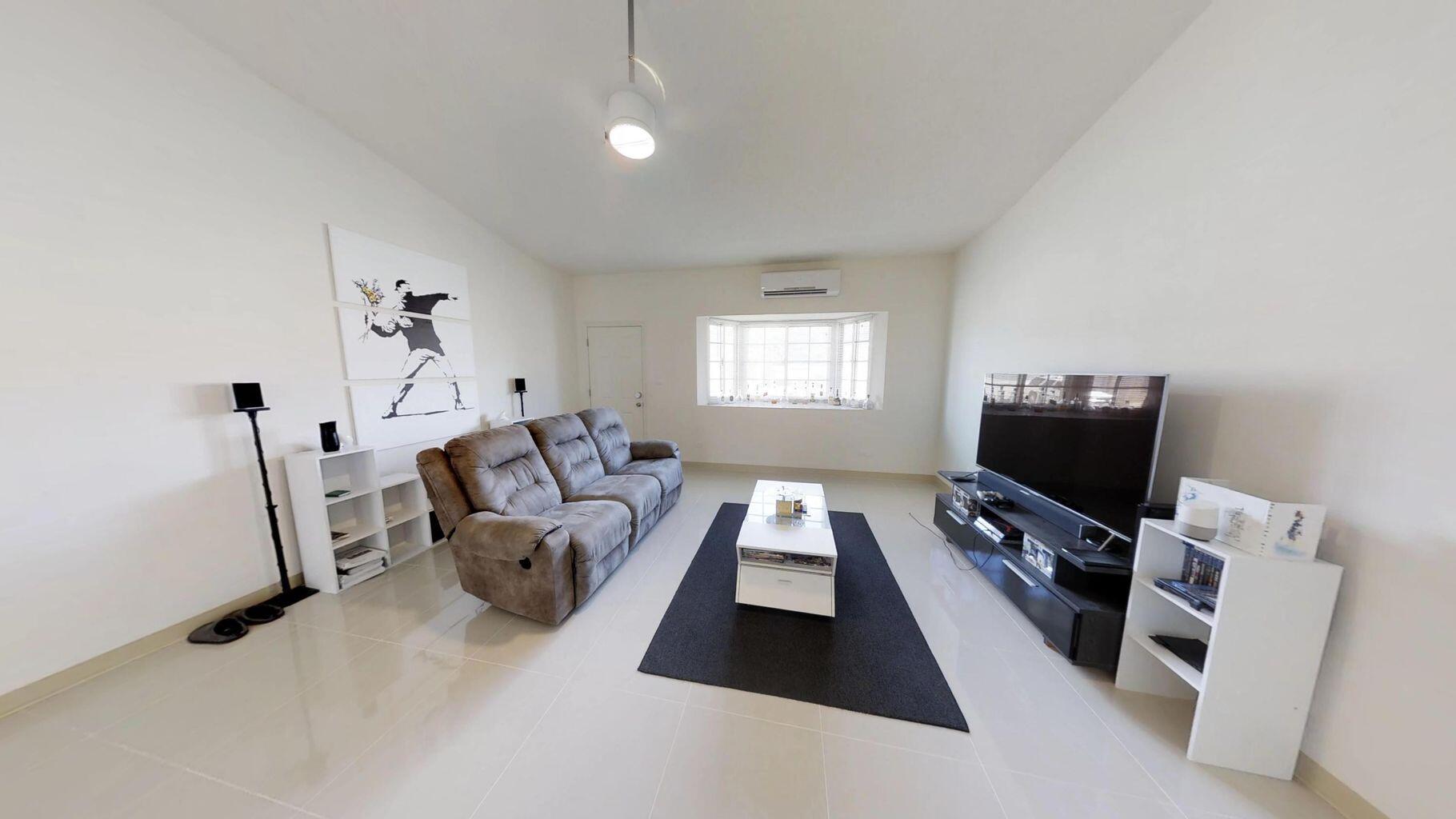 113 Paradise Drive