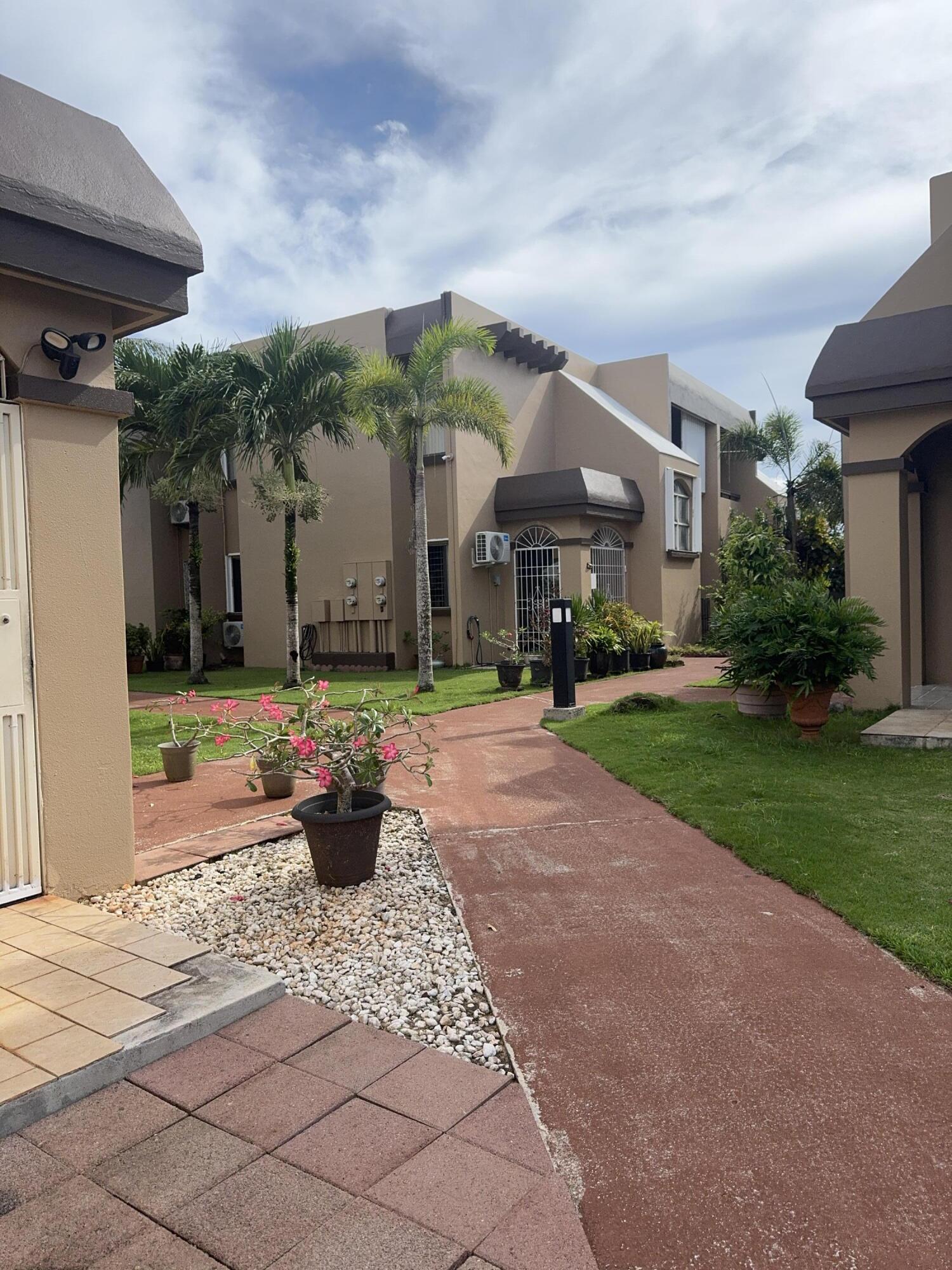 Hibiscus Gardens Condo 2C