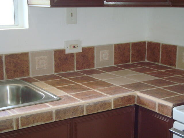 142 Kalamendo Ln-Villa De Gardenia #6