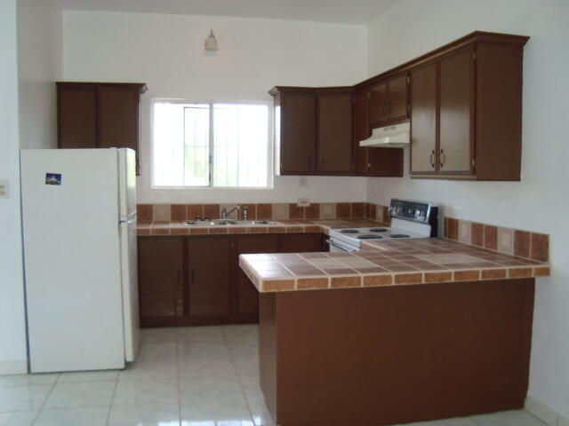 142 Kalamendo Ln-Villa De Gardenia #6