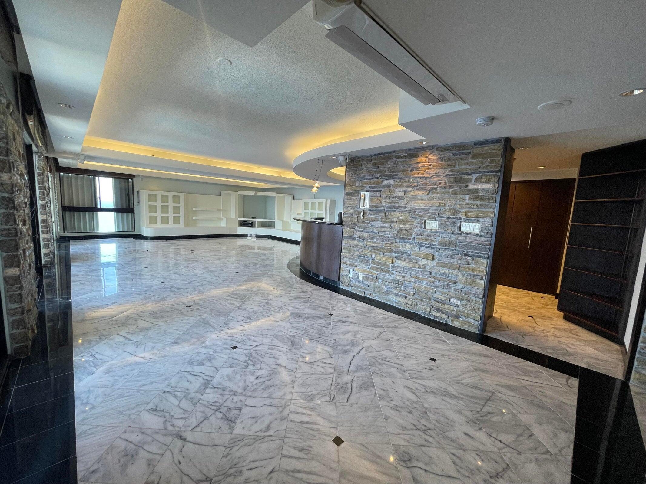 162 Western Boulevard 1002