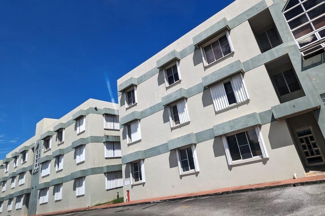 250 Elugio Street B32