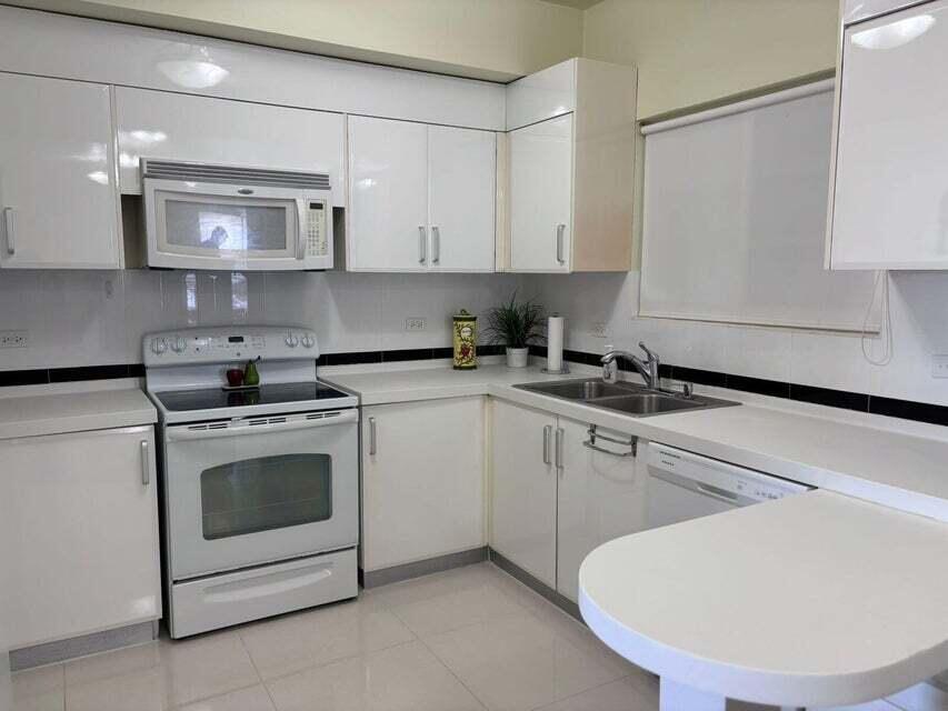 153 Untalan Torre Court 302