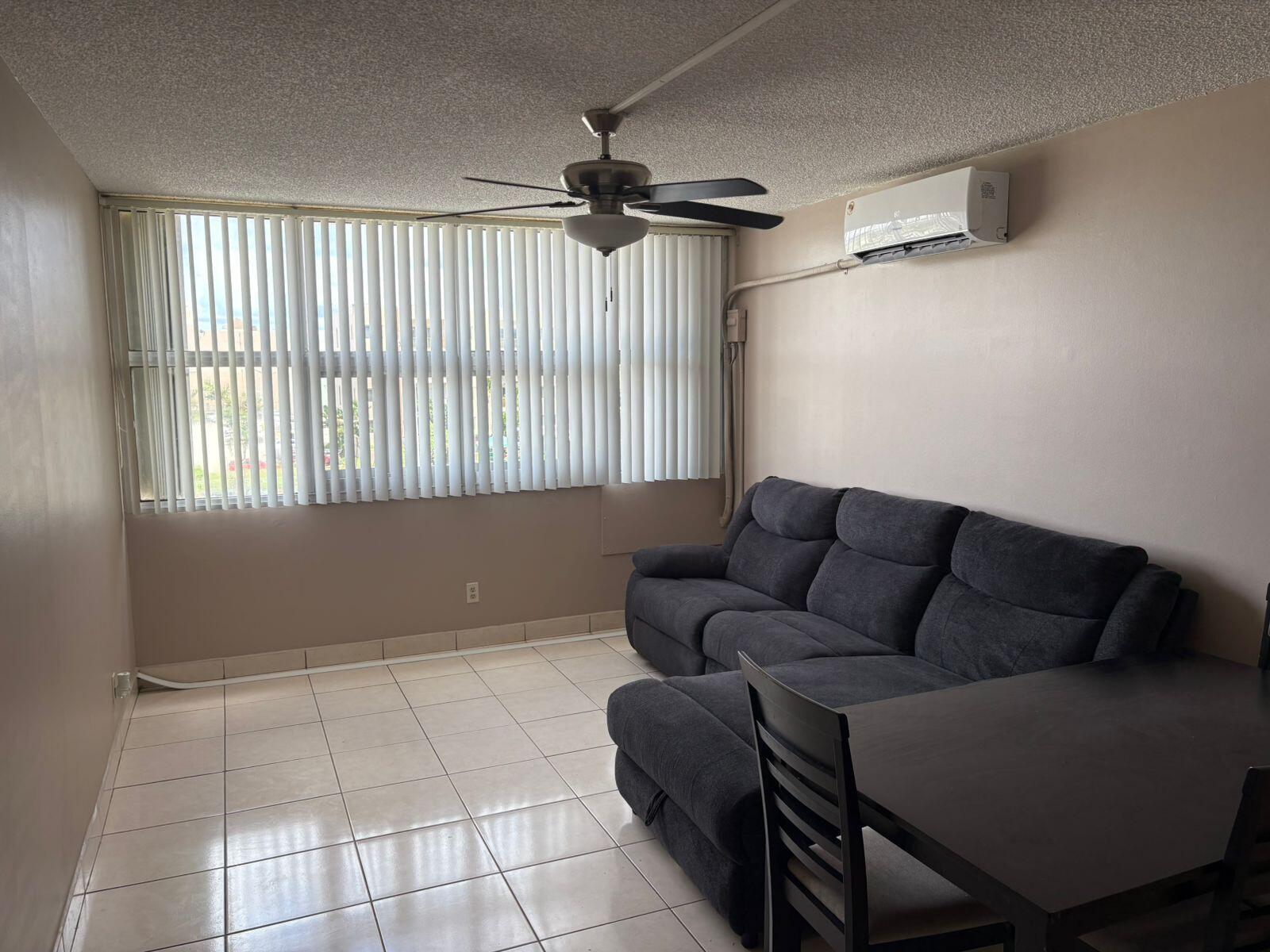 177 Mall Street C306
