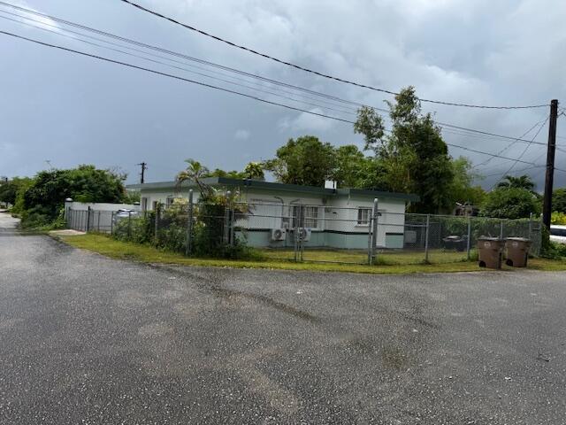 105 LATISA Street