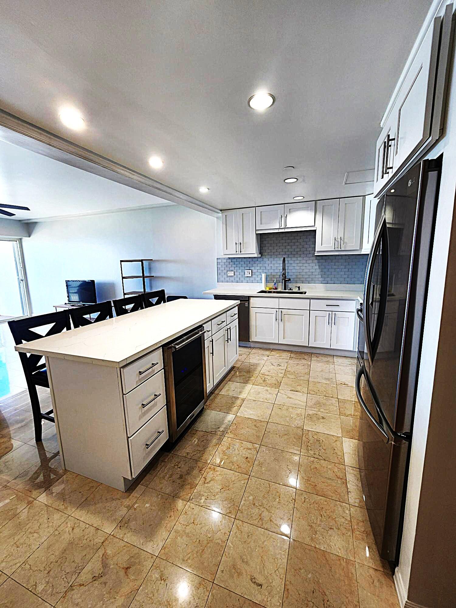 125 Dungca Beach Way 704