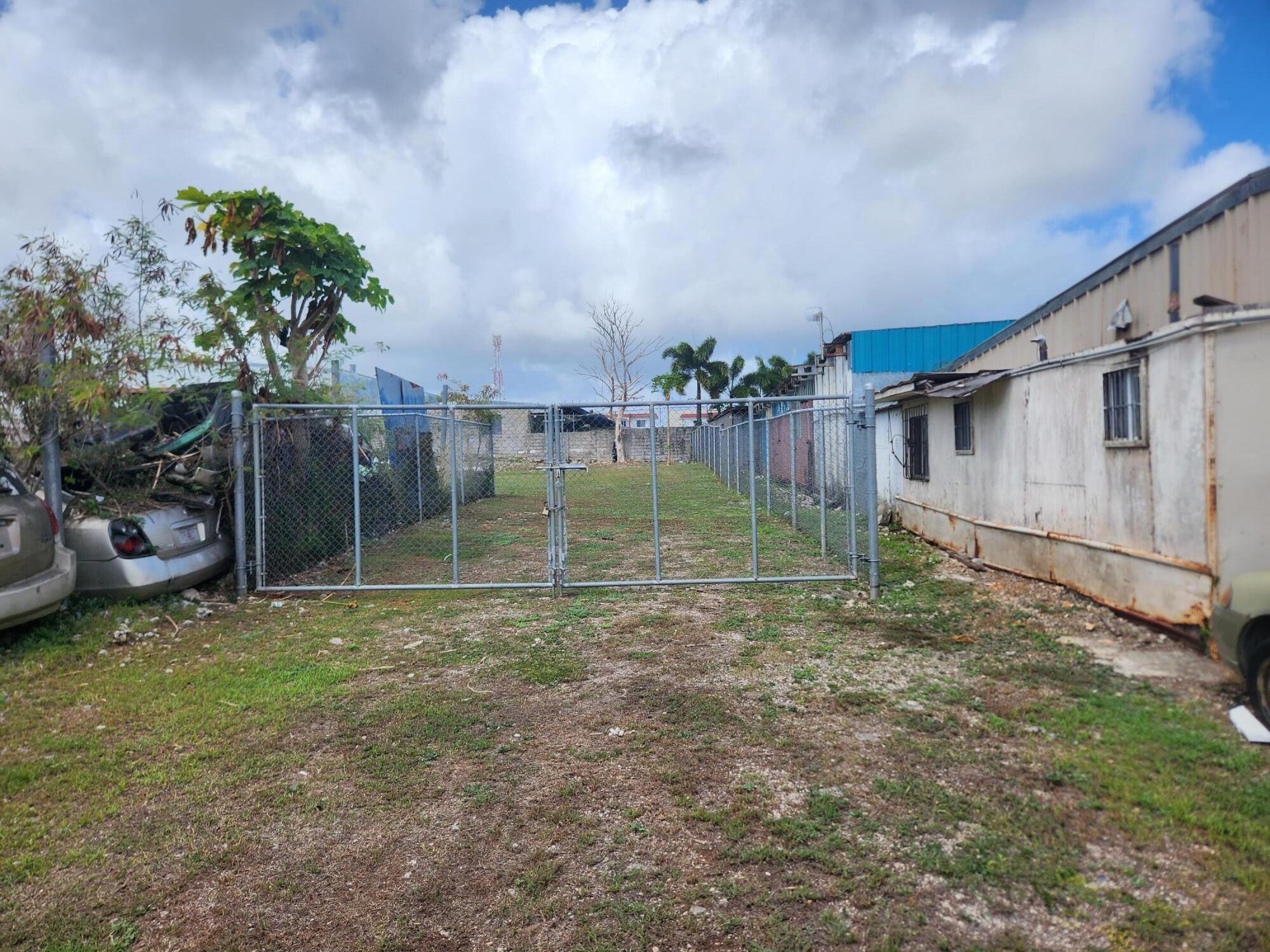 Castro Lane, Harmon