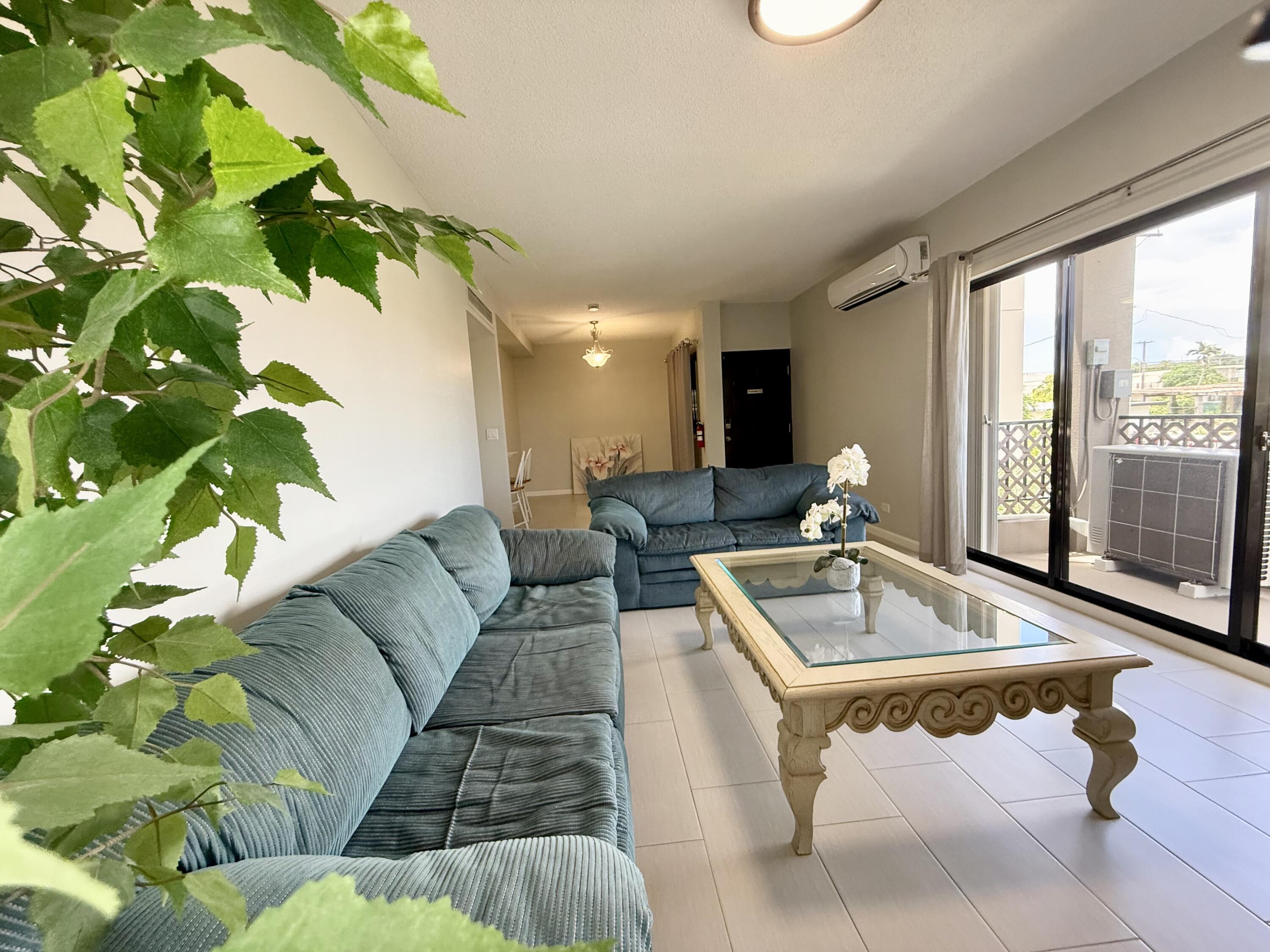 114 W Espiritu Street 2-2