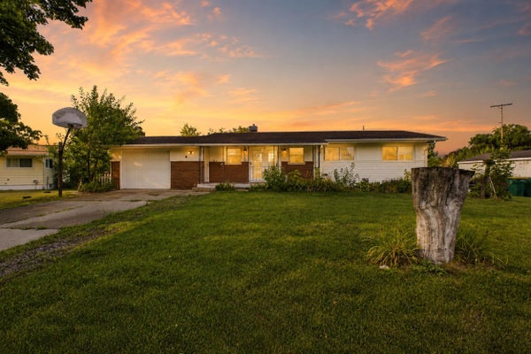 3281 BROADMORE DR, BAY CITY, MI 48706 - Image 10019bbff544f5df81e7e873ec2e7598/25748442