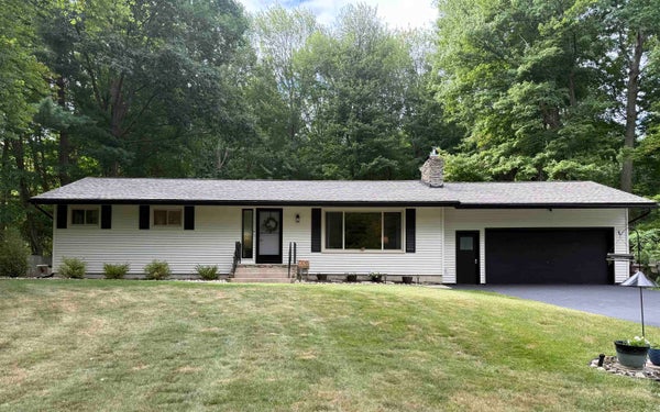 3952 E KENS LN, MIDLAND, MI 48642 - Image 4bb65ce8a06dd1d27423e76f2dc9e717/1603894731