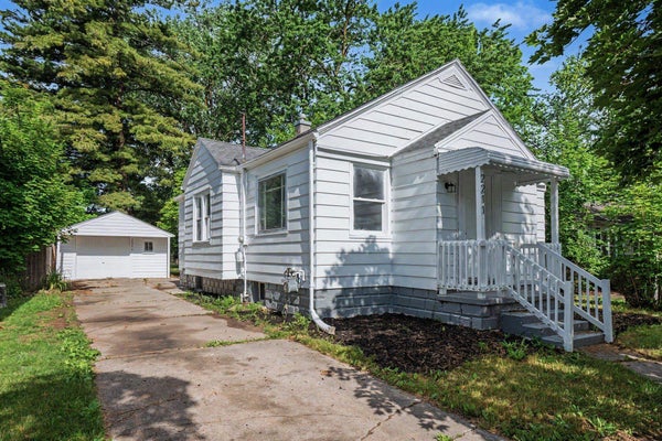 2211 N CHARLES ST, SAGINAW, MI 48602 - Image 752c61a9f564cf66c455eec117ca97dc/86817847