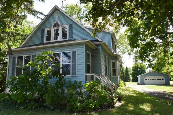 2085 SHATTUCK RD, SAGINAW, MI 48603 - Image bfe182de49a4182fed61bc642da58f71/4247154397