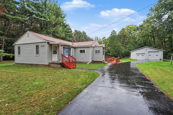 6115 DORWOOD RD, SAGINAW, MI 48601 - Image ea5b93a0c2d2ca38f5356ab12c9fcc0d/2867494271