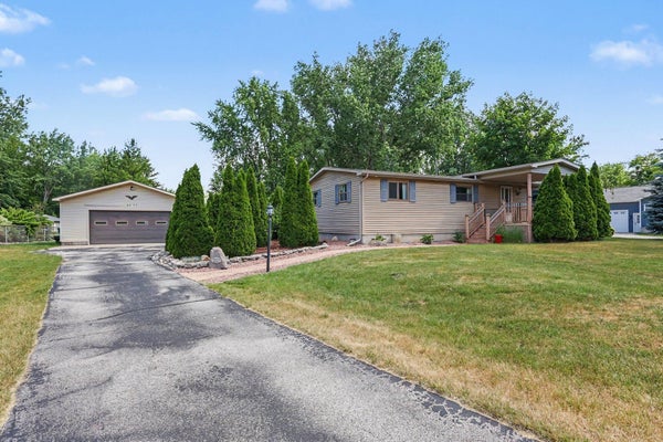 2437 AMELITH RD, BAY CITY, MI 48706 - Image efd2668c3c1e058733ef8805db2e2dac/3795923932