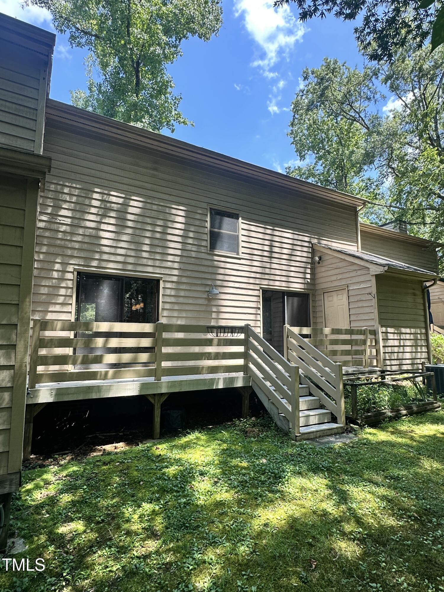 205 W Poplar Avenue Apt F