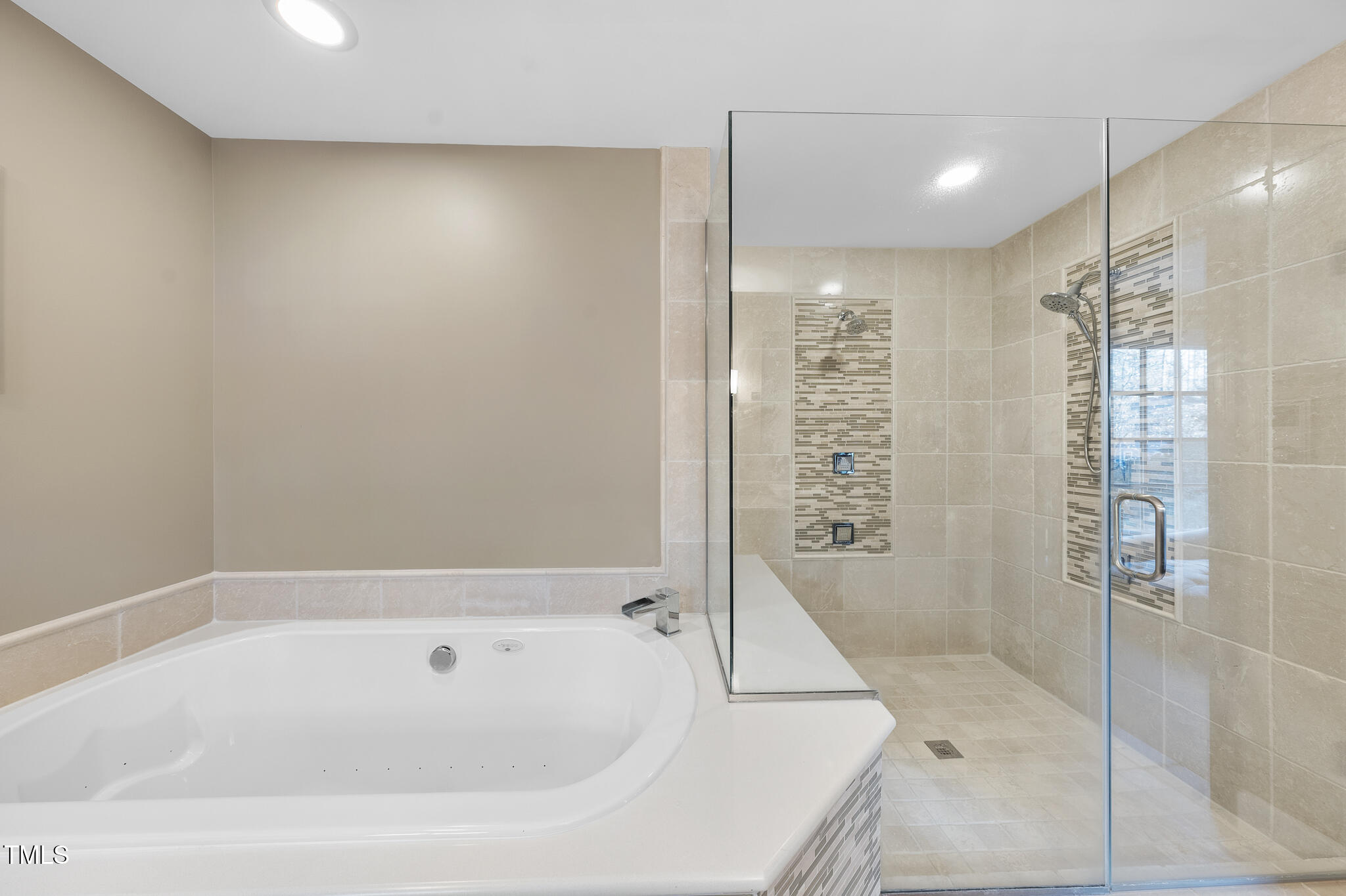 Raleigh, North Carolina 27615, United States, 4 Bedrooms Bedrooms, ,3 BathroomsBathrooms,Residential,Pending,1947