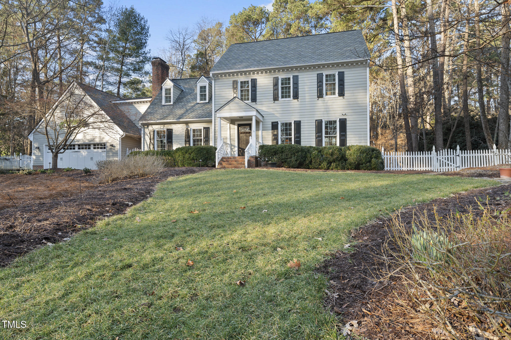 Raleigh, North Carolina 27615, United States, 4 Bedrooms Bedrooms, ,3 BathroomsBathrooms,Residential,Pending,1947