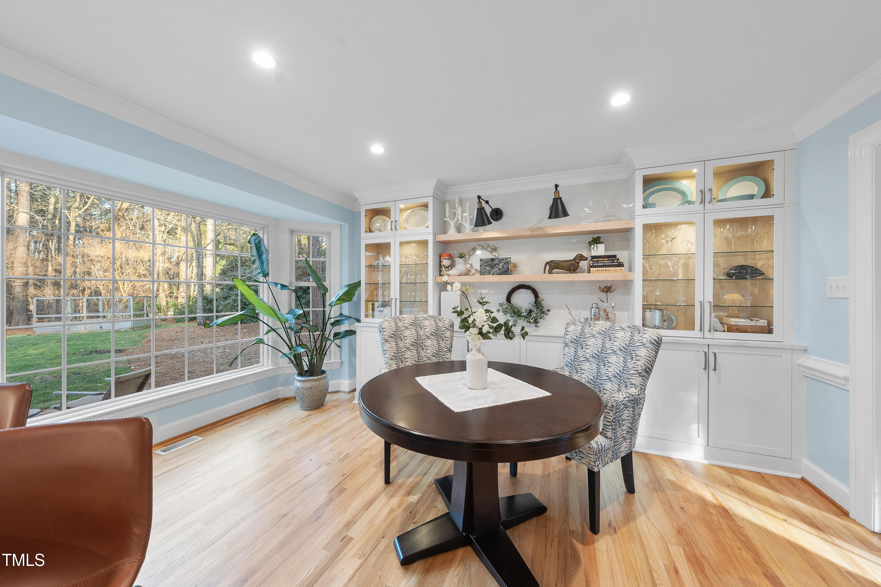 Raleigh, North Carolina 27615, United States, 4 Bedrooms Bedrooms, ,3 BathroomsBathrooms,Residential,Pending,1947