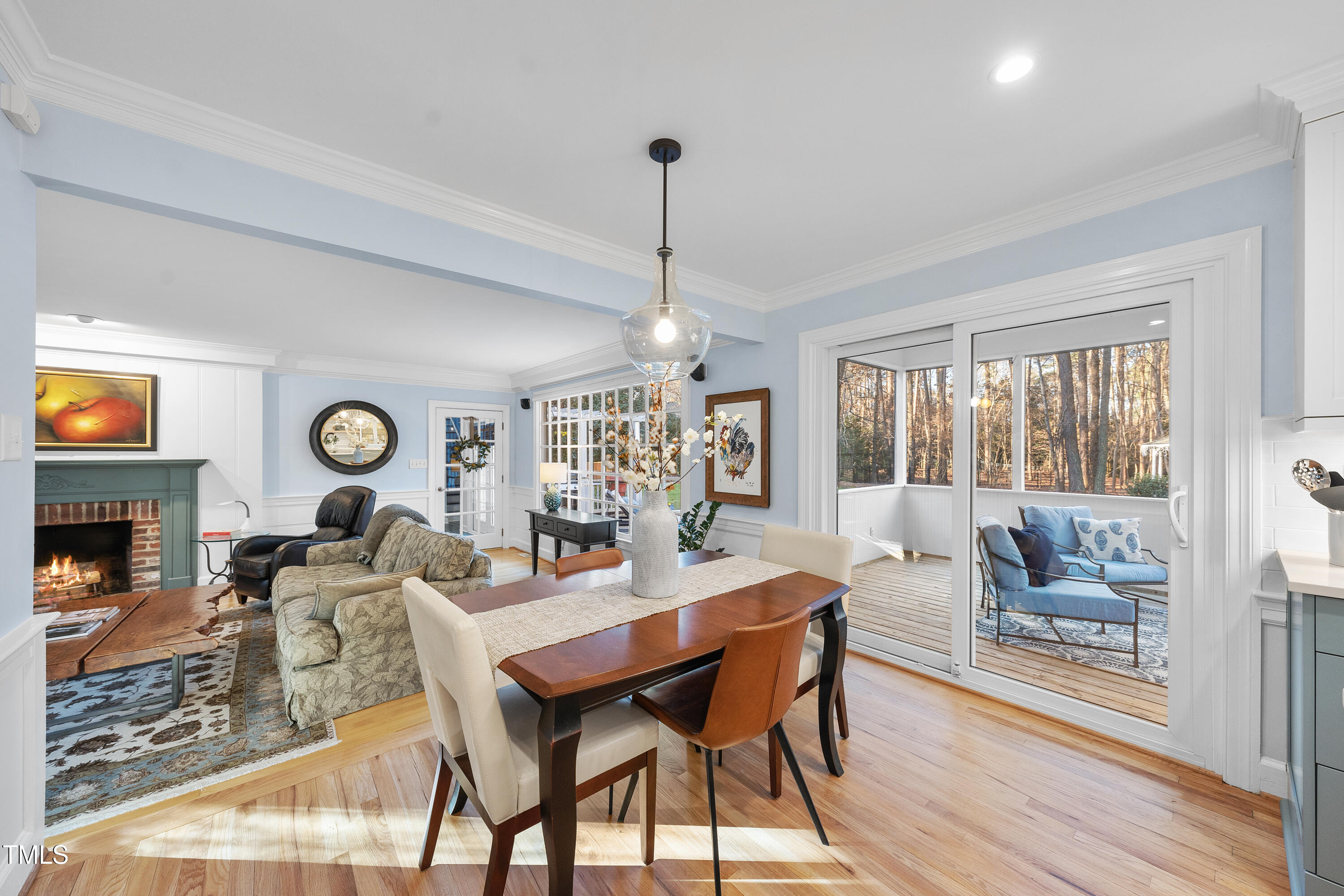 Raleigh, North Carolina 27615, United States, 4 Bedrooms Bedrooms, ,3 BathroomsBathrooms,Residential,Pending,1947