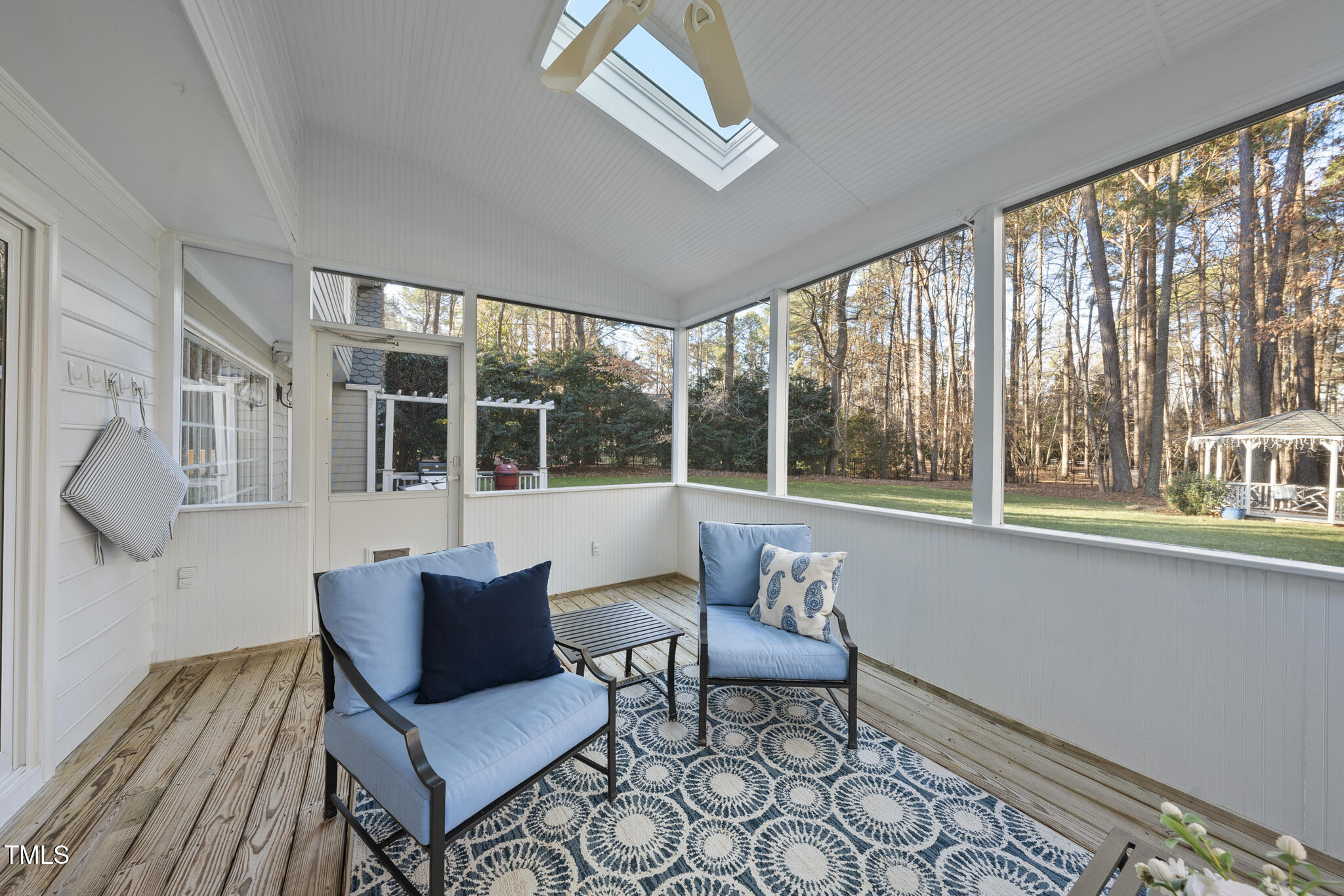 Raleigh, North Carolina 27615, United States, 4 Bedrooms Bedrooms, ,3 BathroomsBathrooms,Residential,Pending,1947