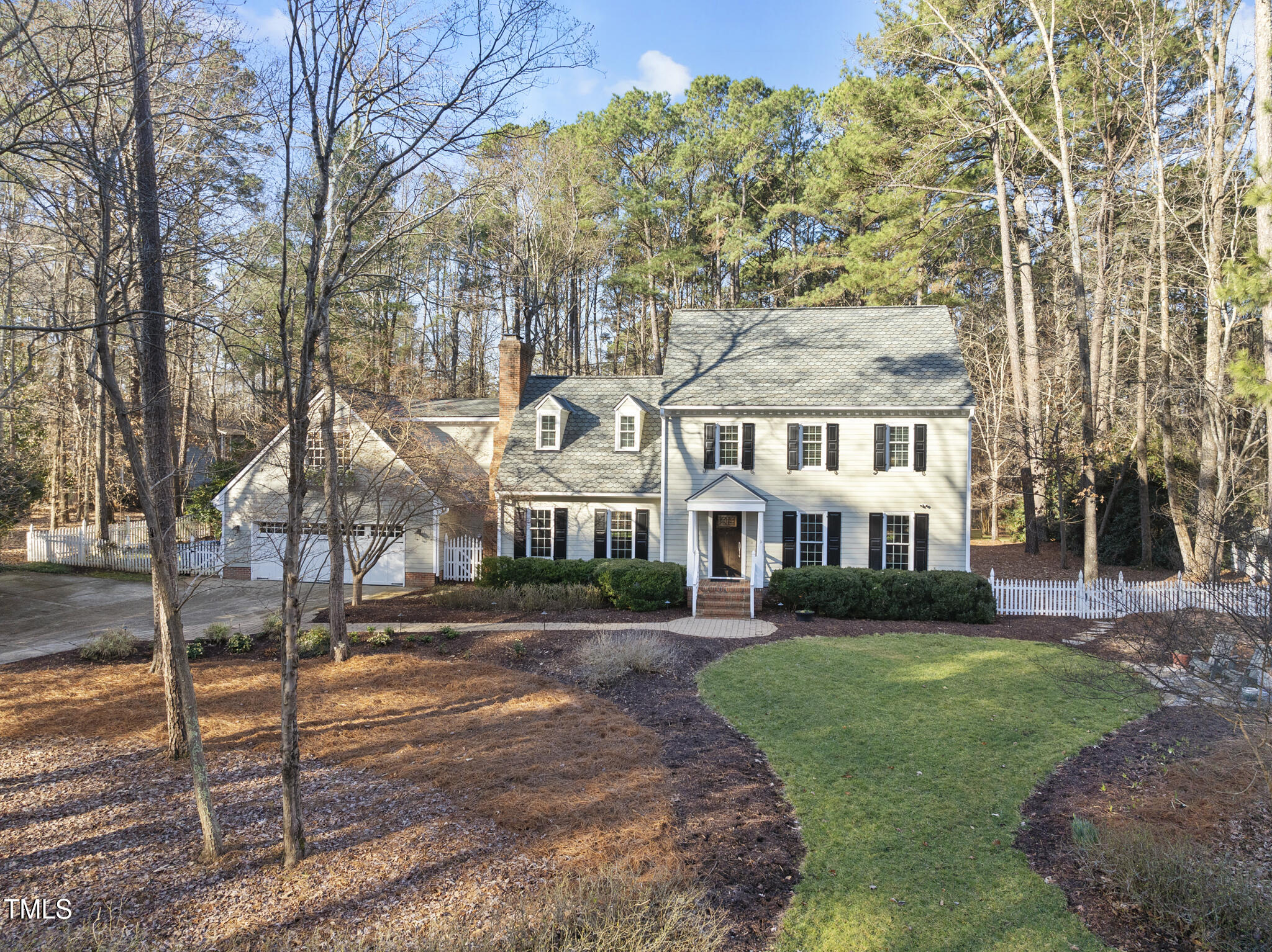 Raleigh, North Carolina 27615, United States, 4 Bedrooms Bedrooms, ,3 BathroomsBathrooms,Residential,Pending,1947