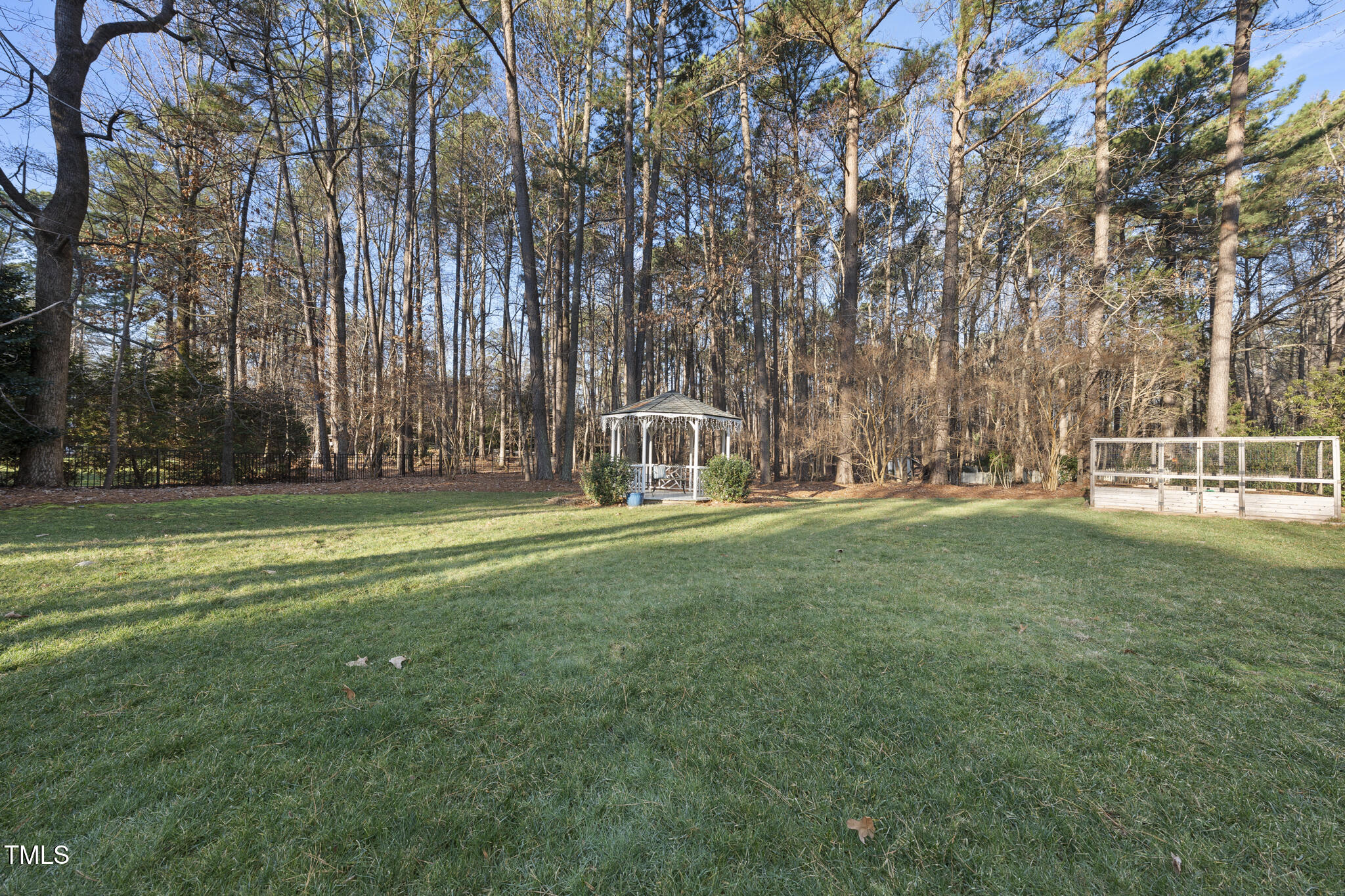 Raleigh, North Carolina 27615, United States, 4 Bedrooms Bedrooms, ,3 BathroomsBathrooms,Residential,Pending,1947