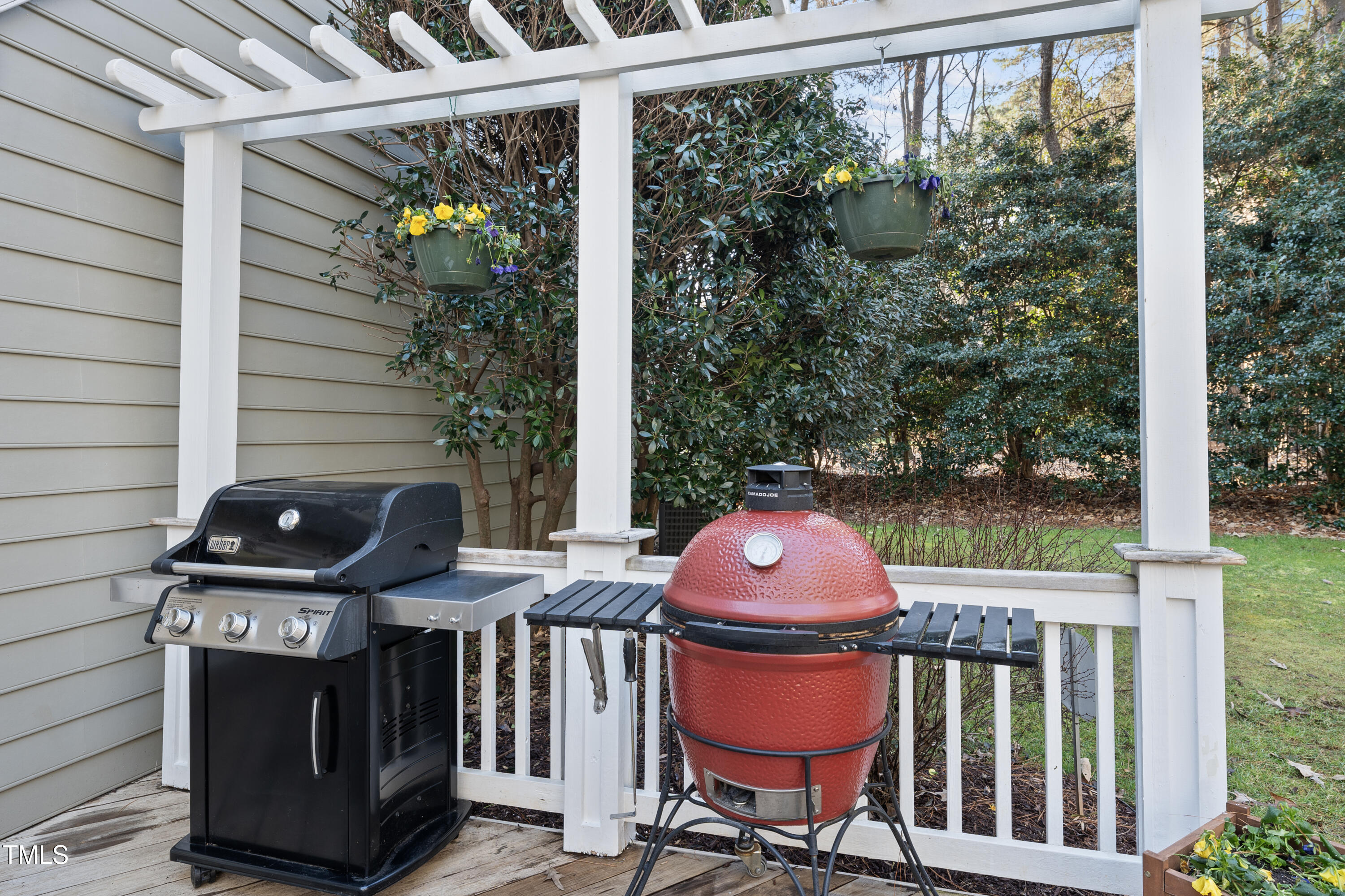 Raleigh, North Carolina 27615, United States, 4 Bedrooms Bedrooms, ,3 BathroomsBathrooms,Residential,Pending,1947