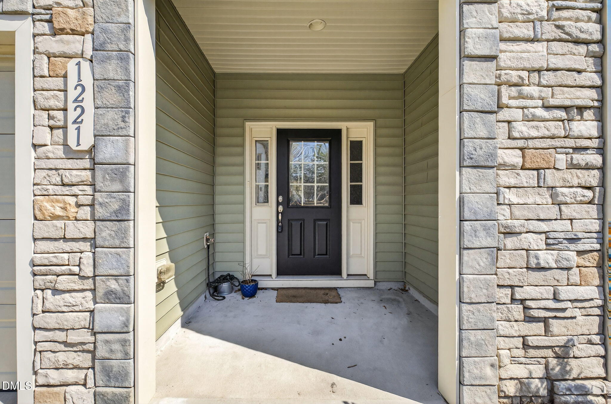 1221 Garden Stone Drive