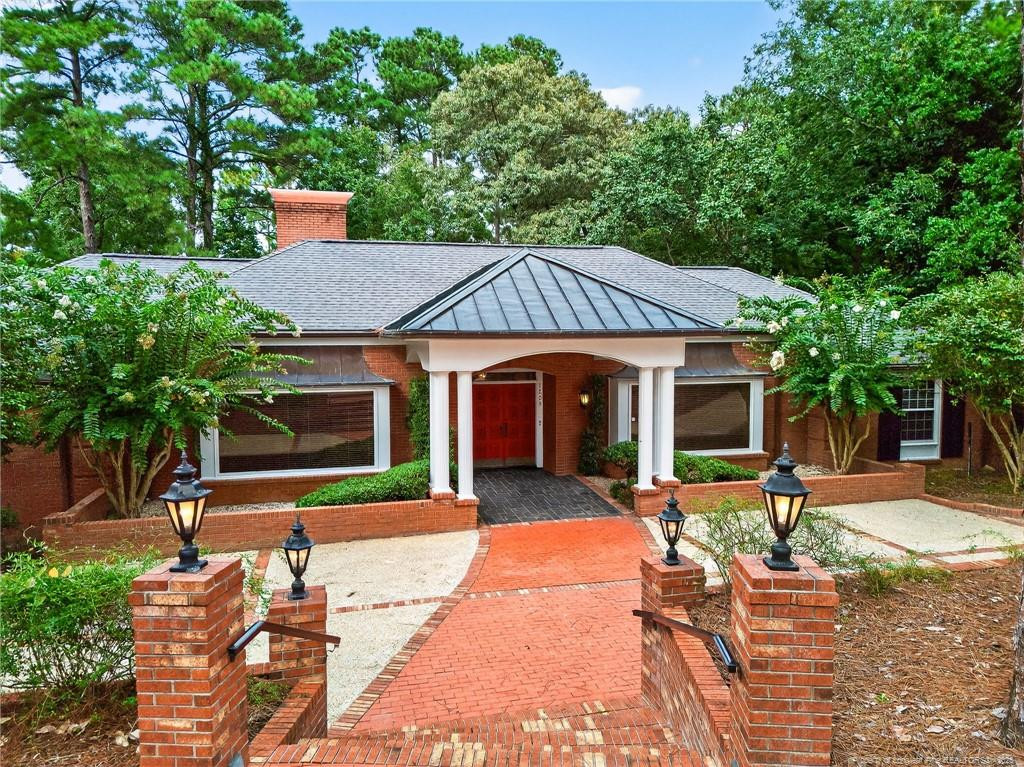 1203 Longleaf Drive