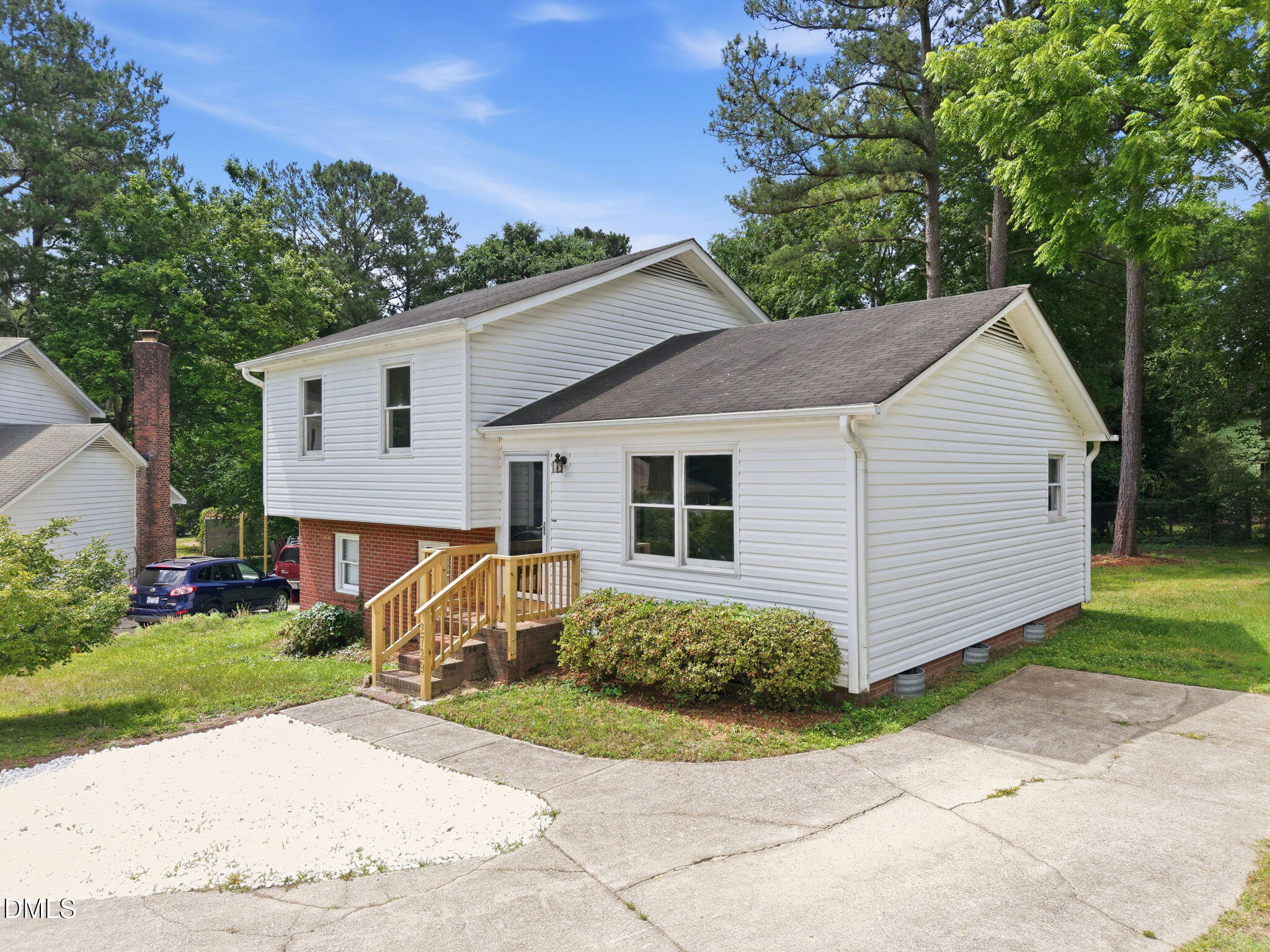 2729 W Talbot Court