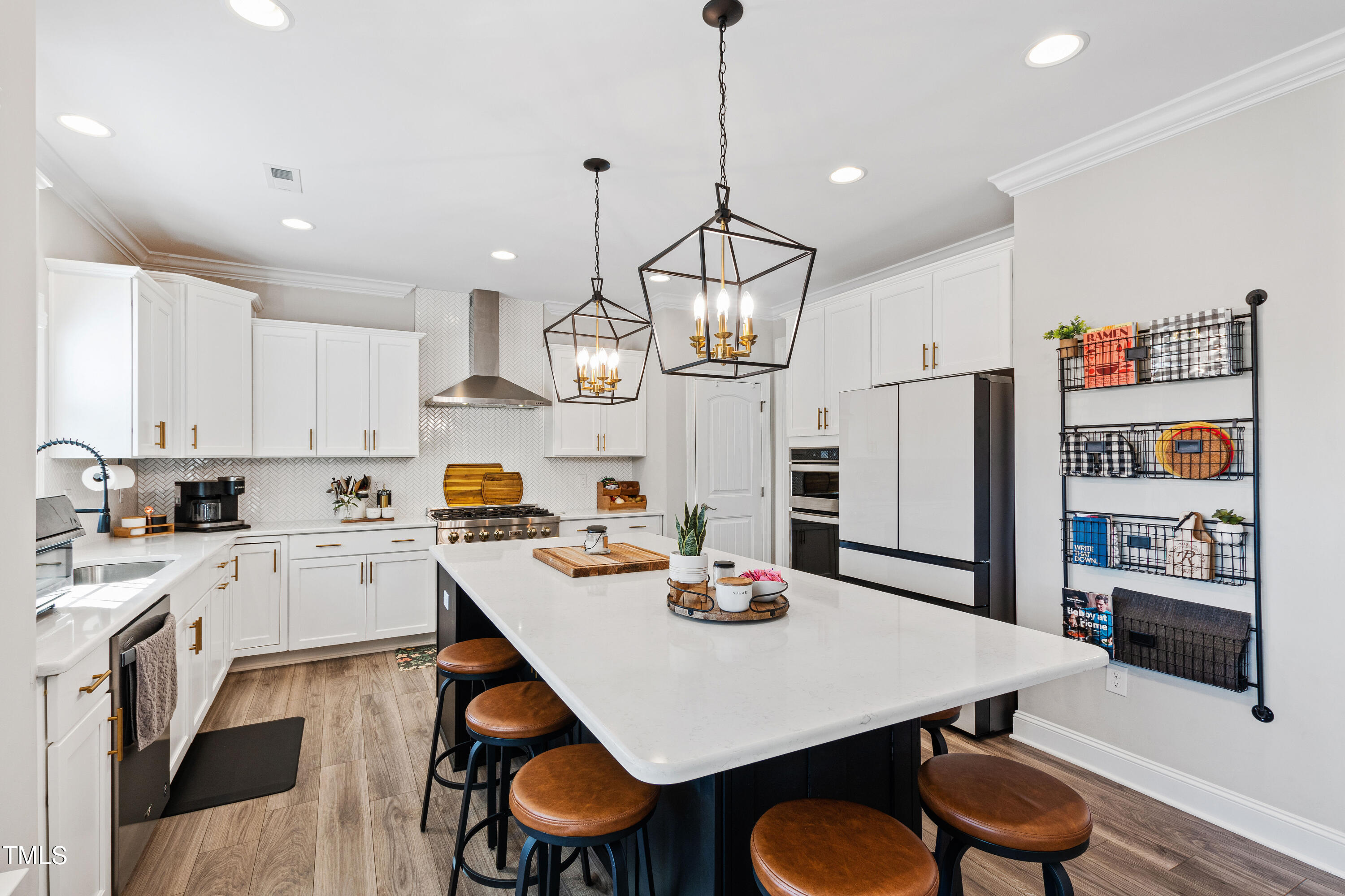 1213 Valley Dale Drive