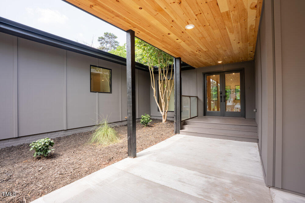 2129 Ridge Road