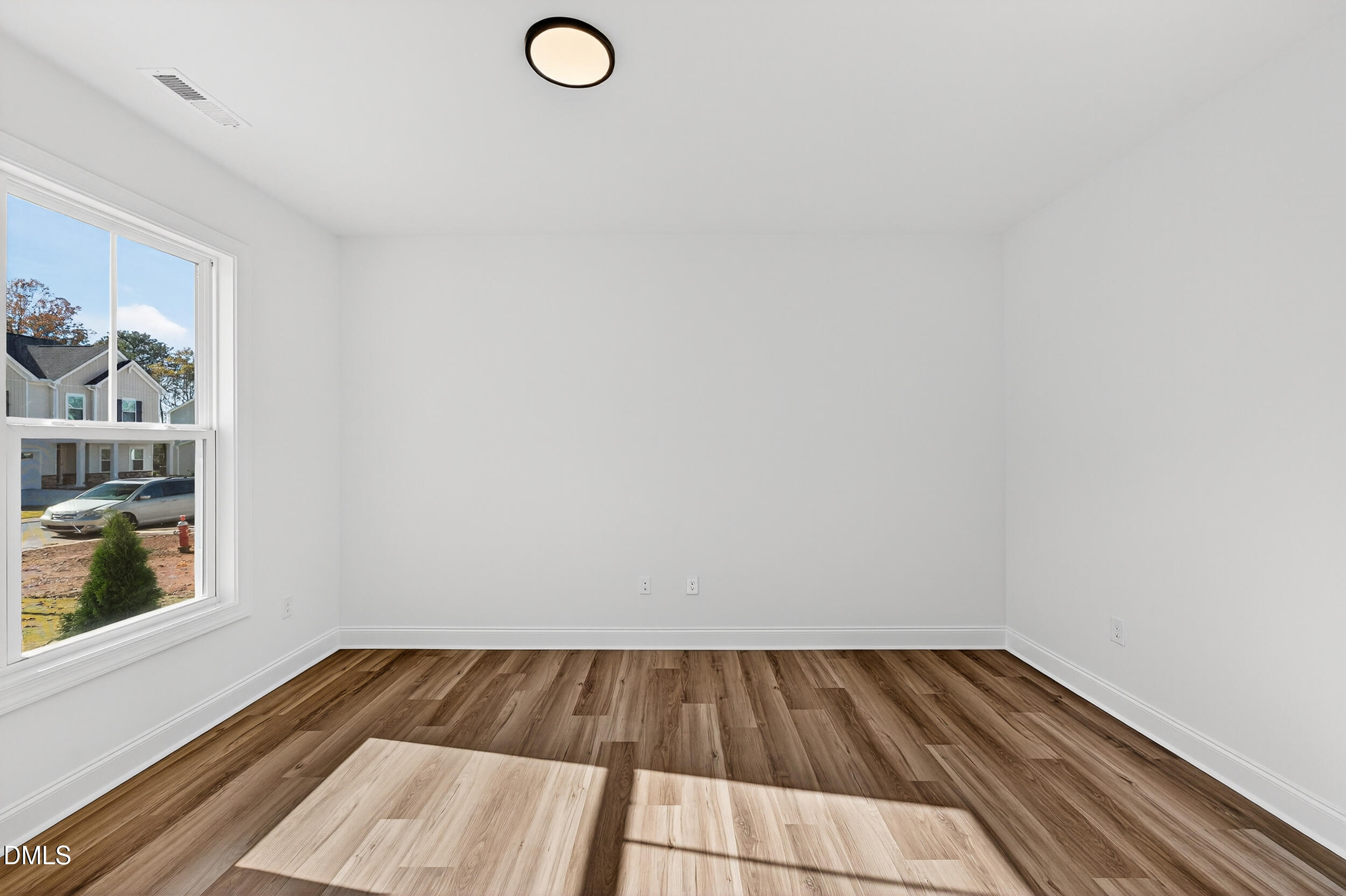 140 W Fountainhead Lane