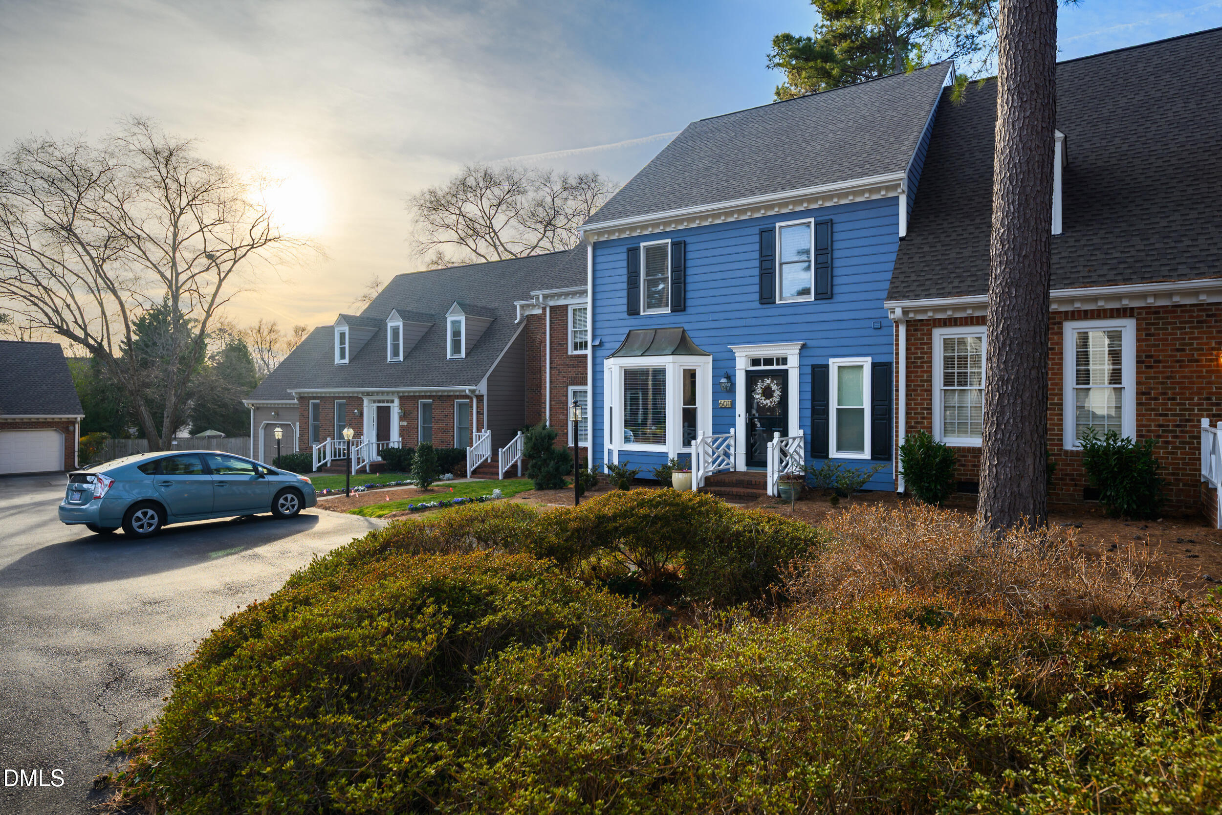 6011 Tenter Banks Square