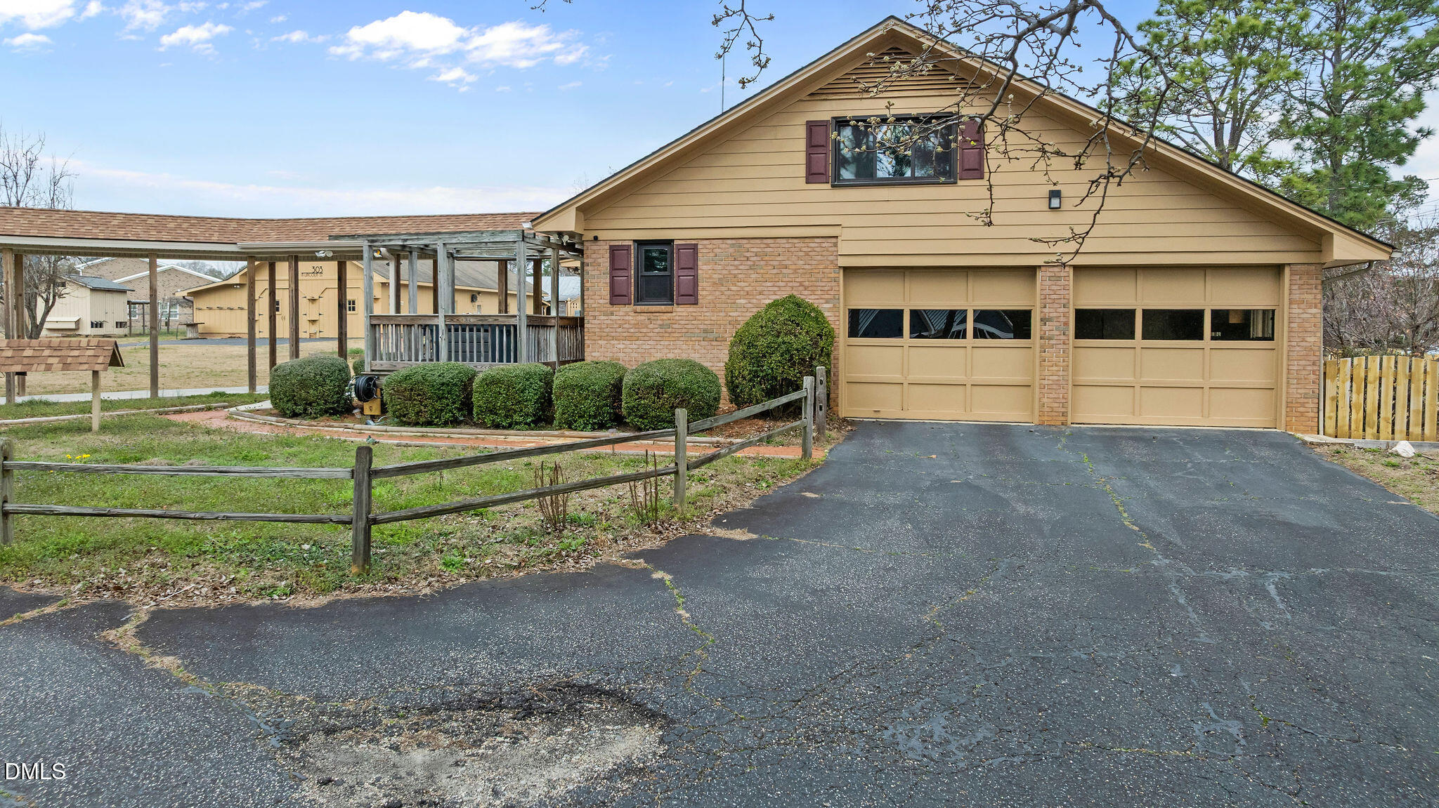 303 N Lincoln Street