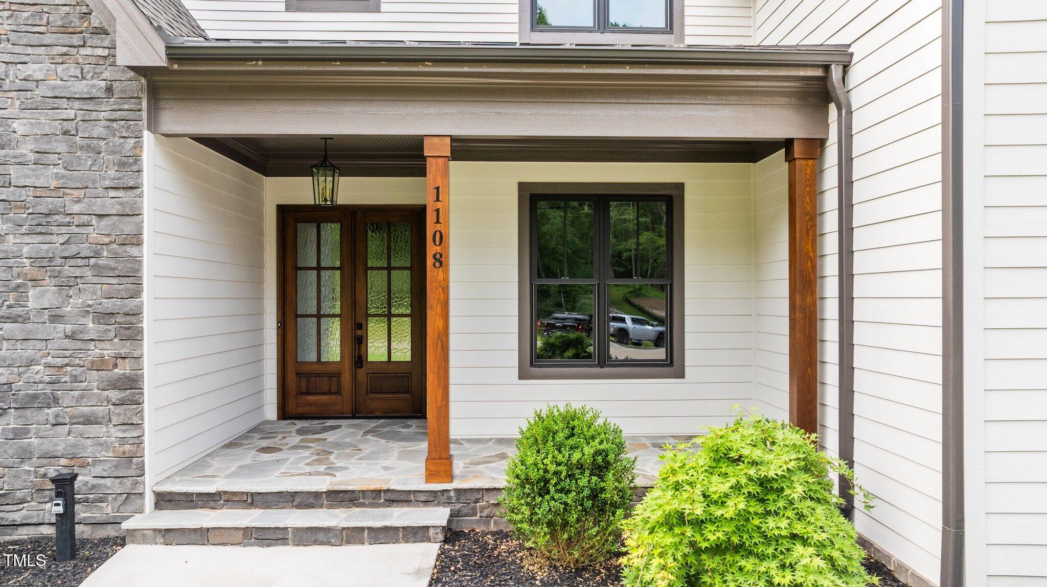 1108 Delilia Lane