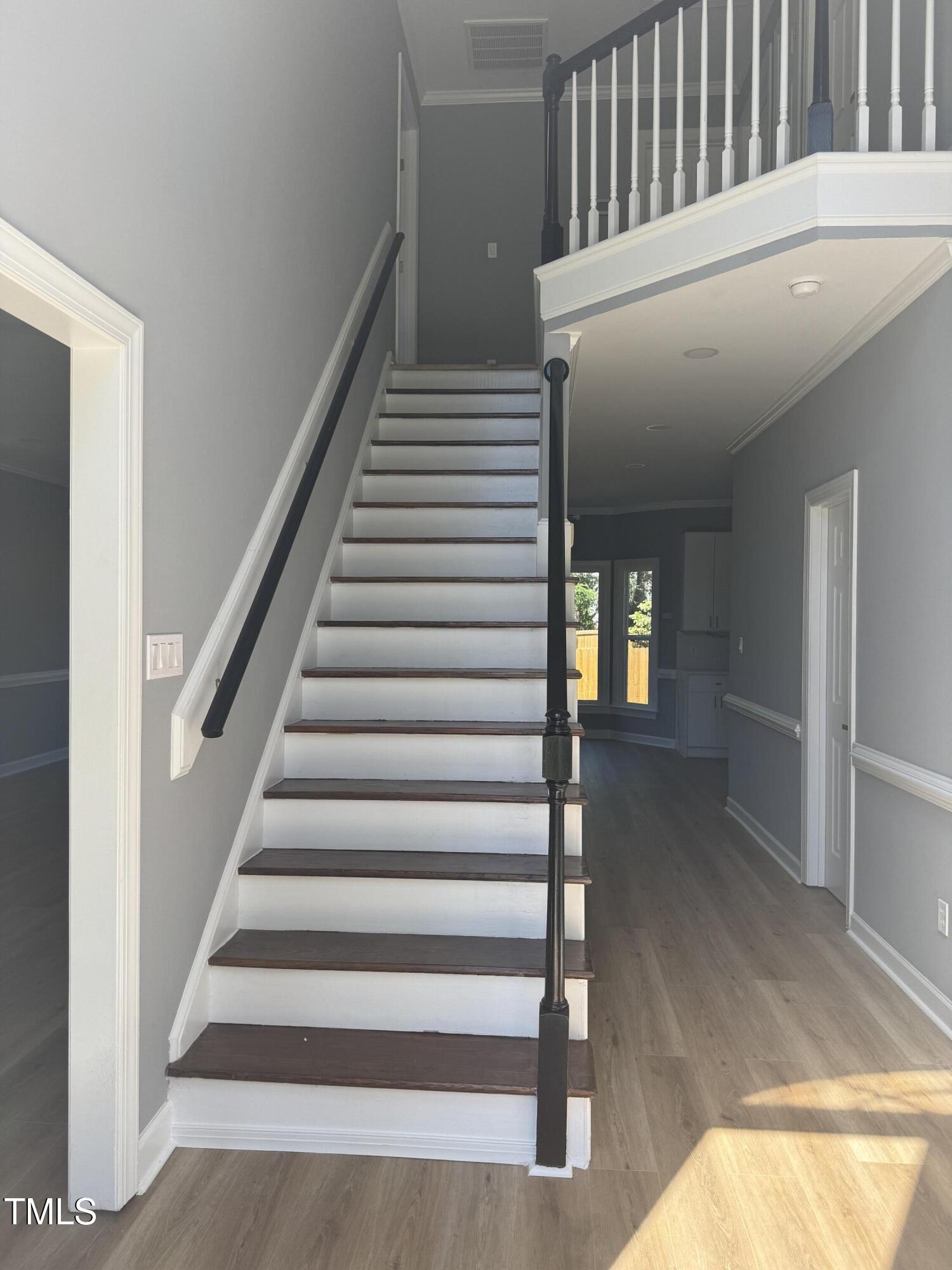 9013 Tenderfoot Trail