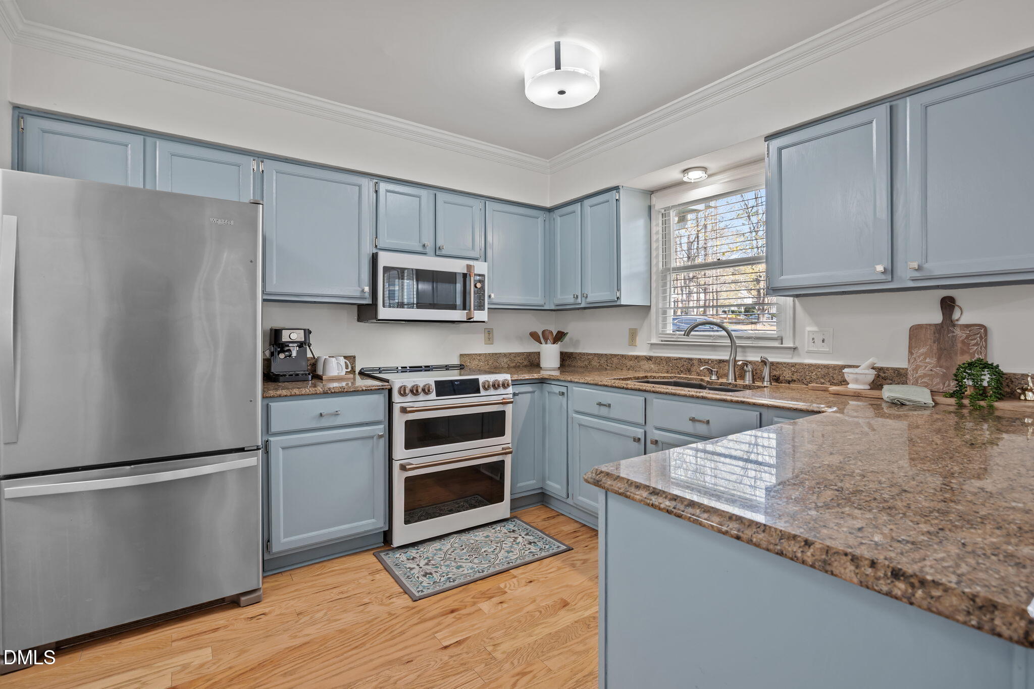 1401 Mapleside Court