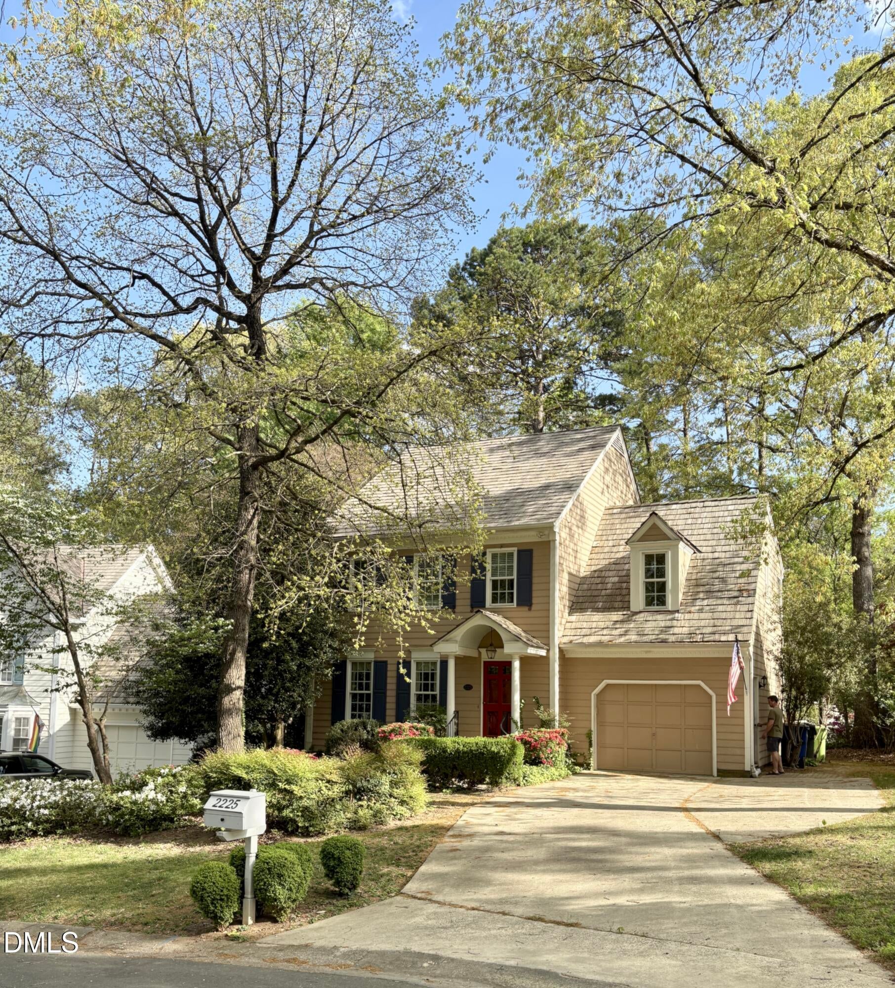 2225 Brisbayne Circle