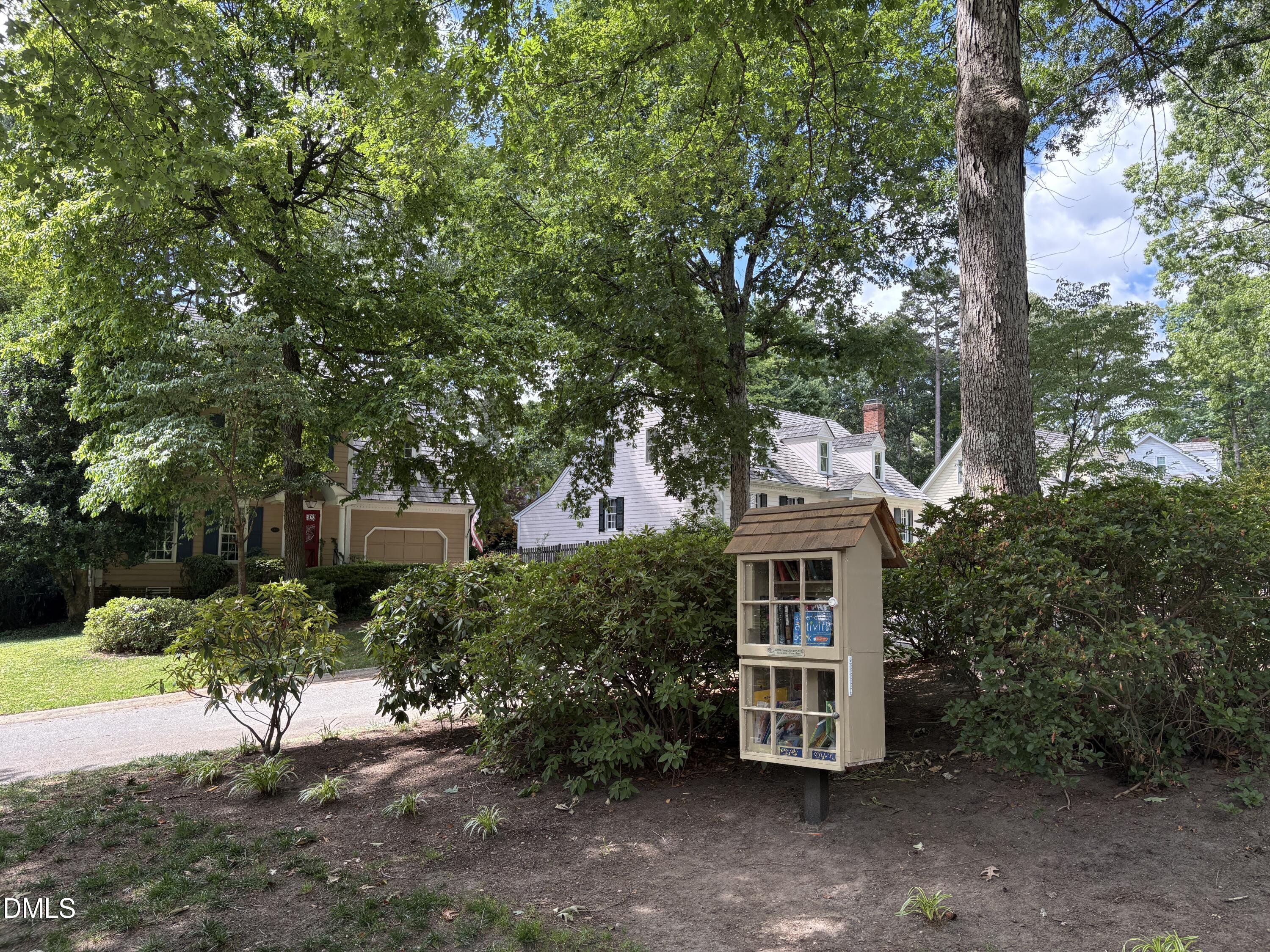 2225 Brisbayne Circle 910