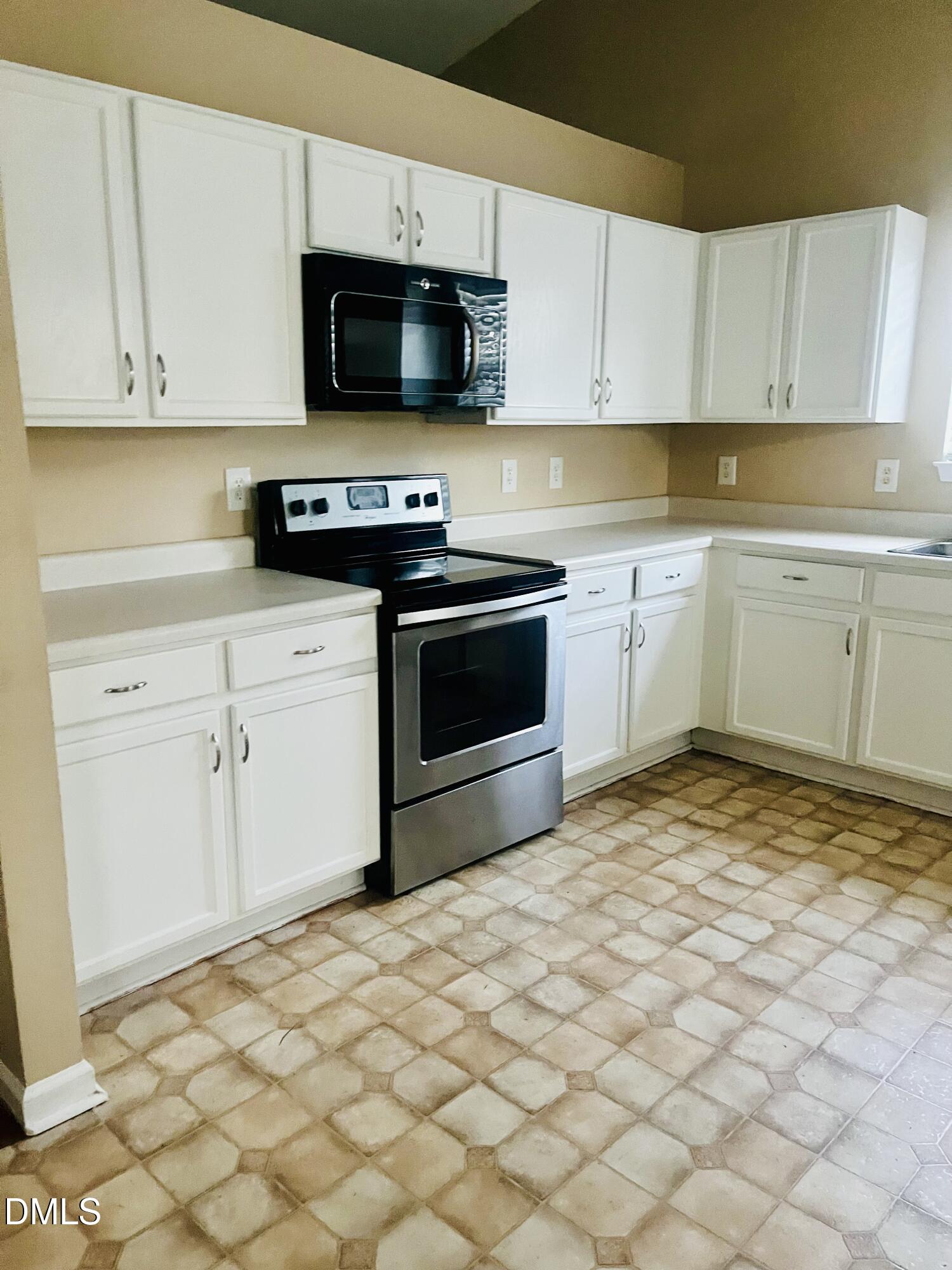 1524 Clover Ridge Court
