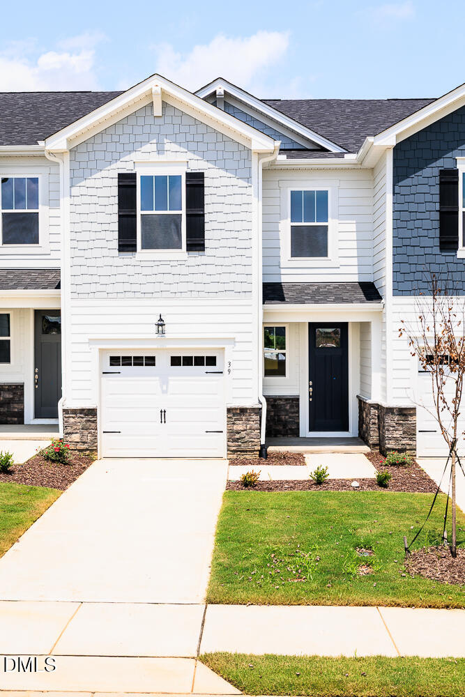 39 Silver Pine Drive