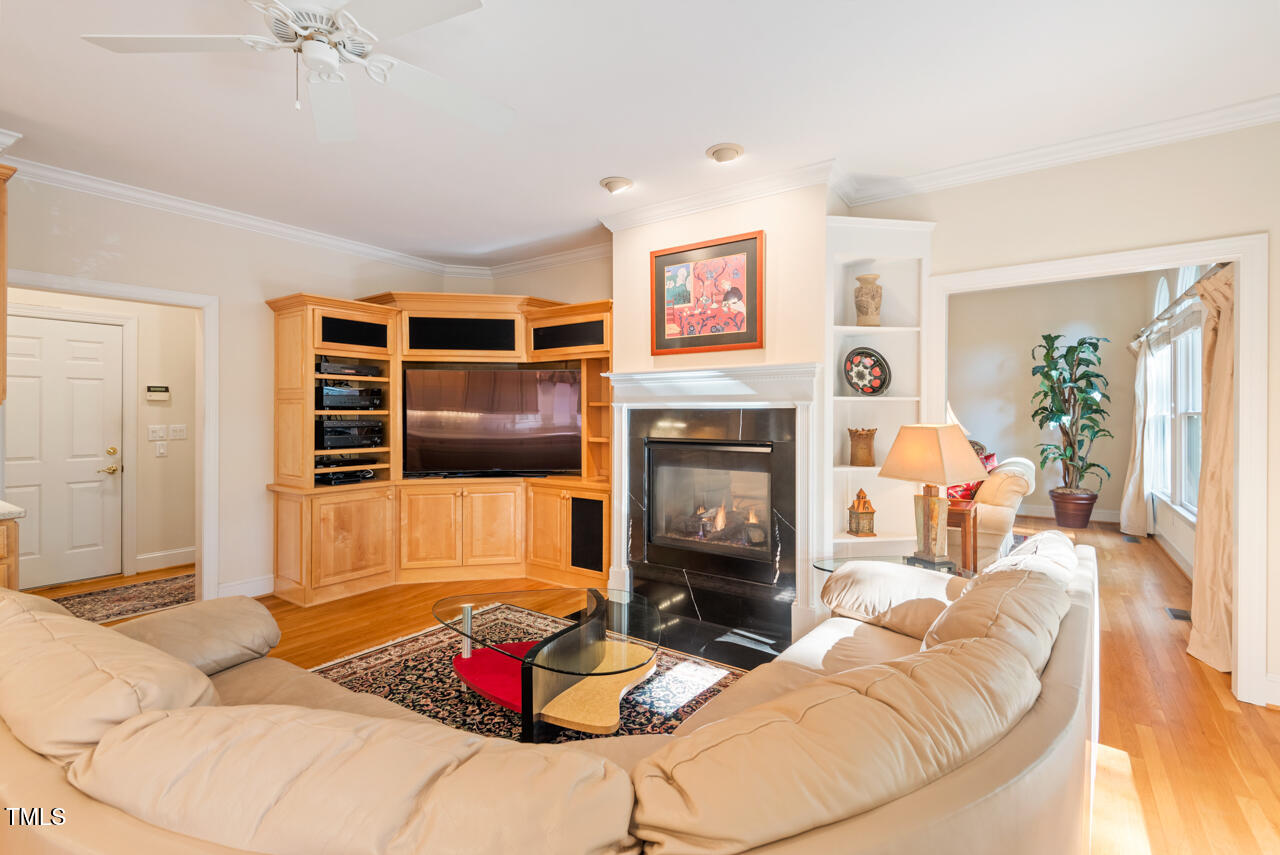 Durham, North Carolina 27712, United States, 3 Bedrooms Bedrooms, ,4 BathroomsBathrooms,Residential,Pending,5770