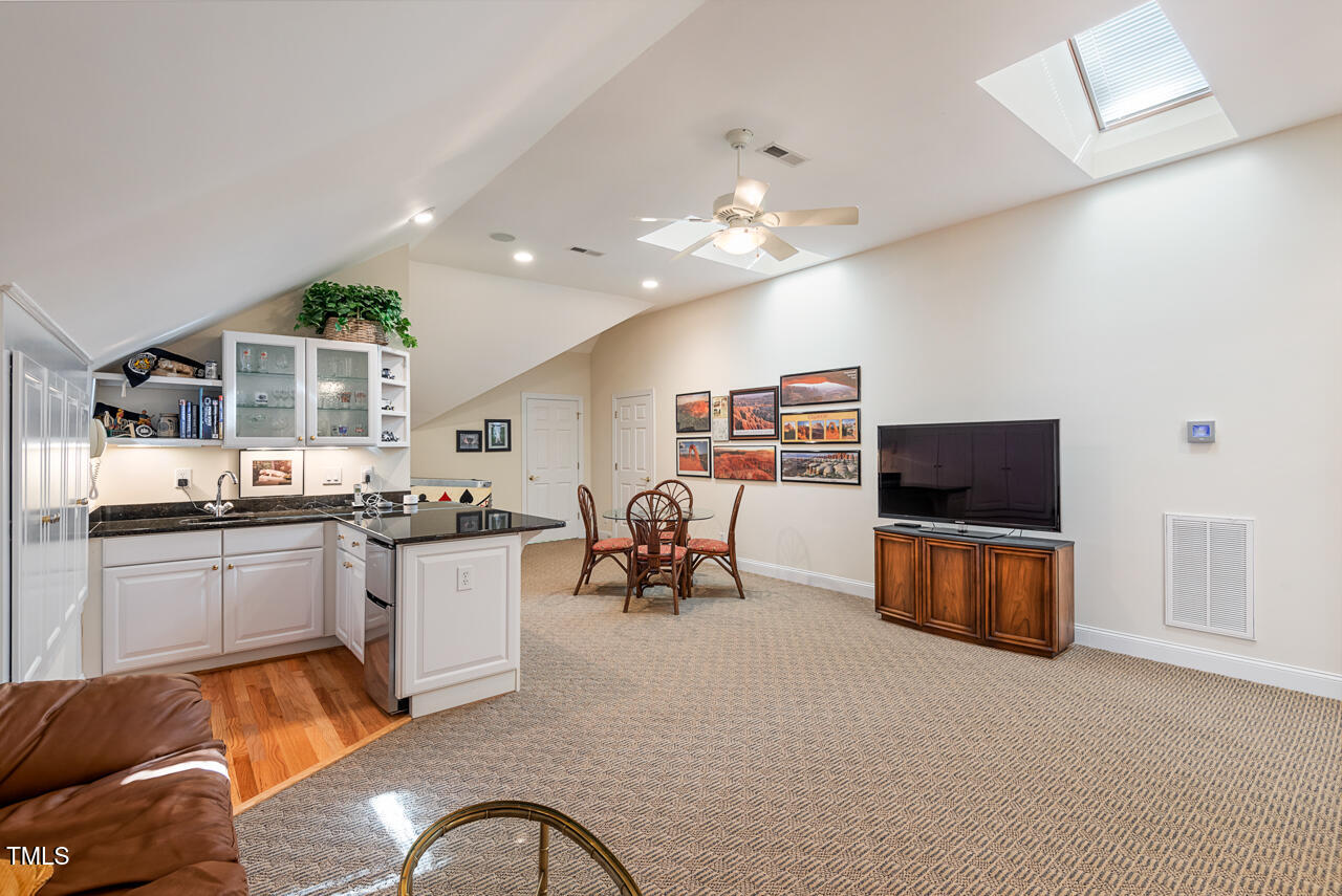 Durham, North Carolina 27712, United States, 3 Bedrooms Bedrooms, ,4 BathroomsBathrooms,Residential,Pending,5770