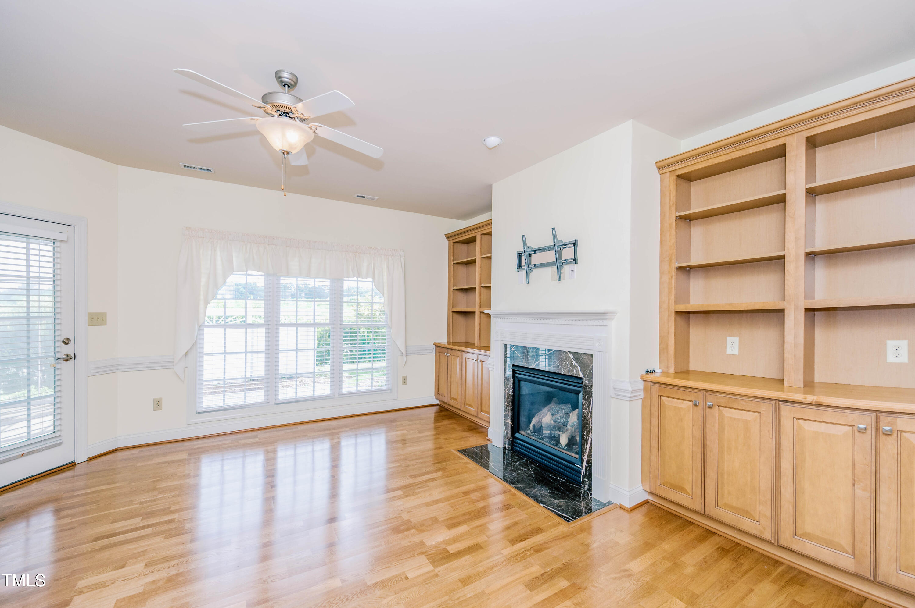128 Crescent Drive