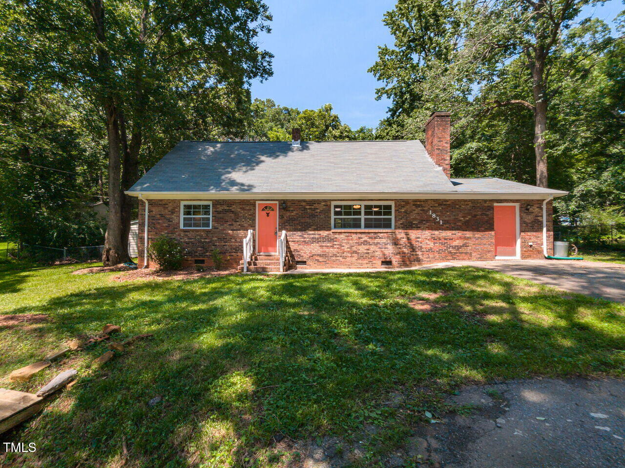 1831 Washington Drive