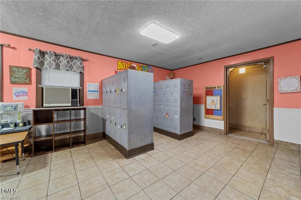1501 Upland Drive