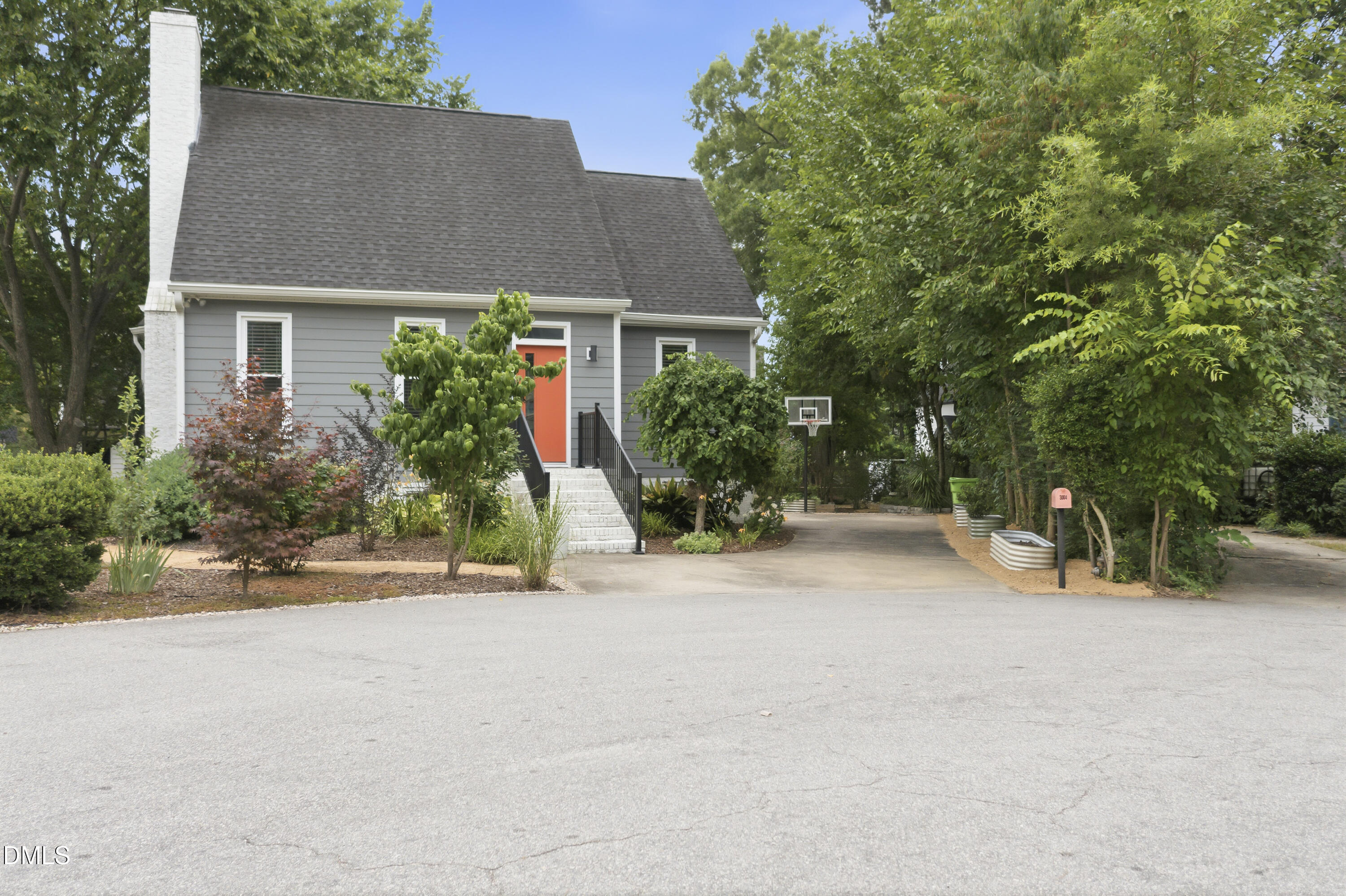 3004 W Annaley Drive