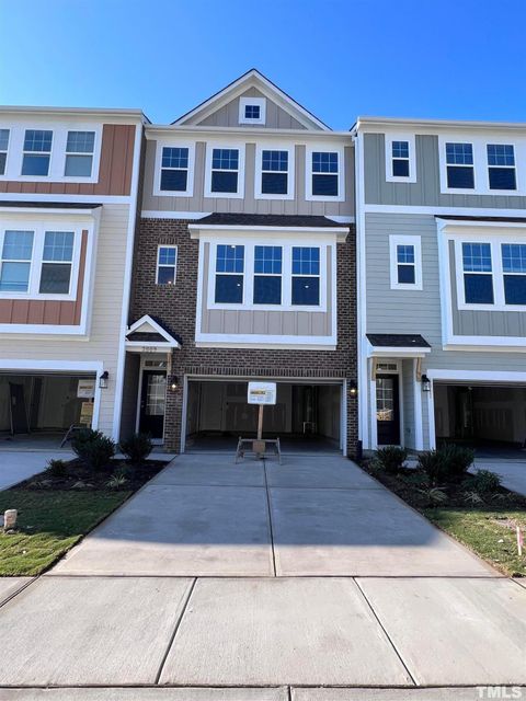 2809 Austin Falls Station Apex NC 27502