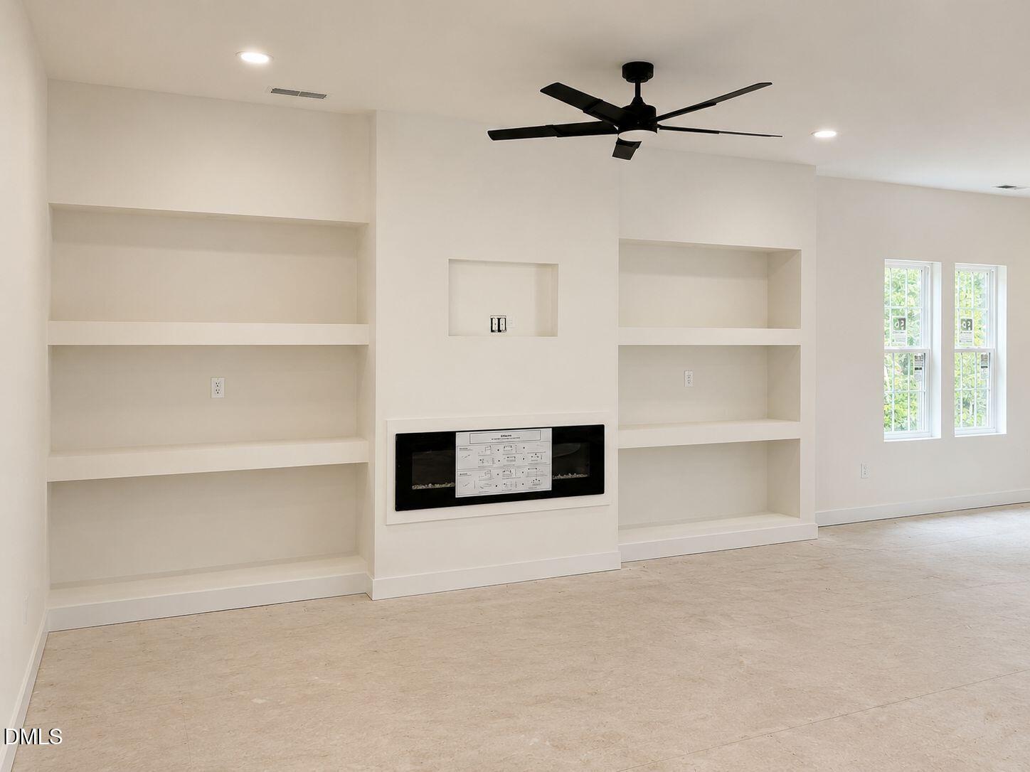 107 Acoma Drive